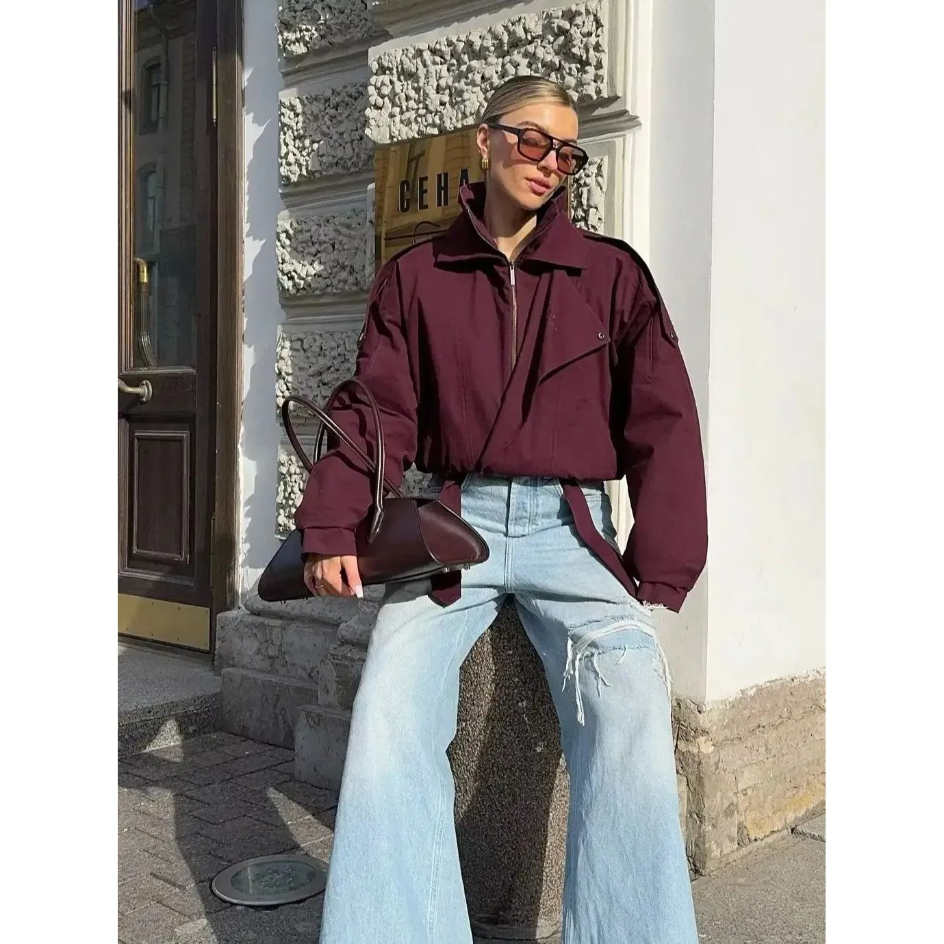 Новая модная женская свободная куртка-бомбер на молнии, зимняя теплая верхняя одежда, повседневное пальто для женщин
Новая модная женская свободная куртка-бомбер на молнии, зимняя теплая верхняя одежда, повседневное пальто для женщин