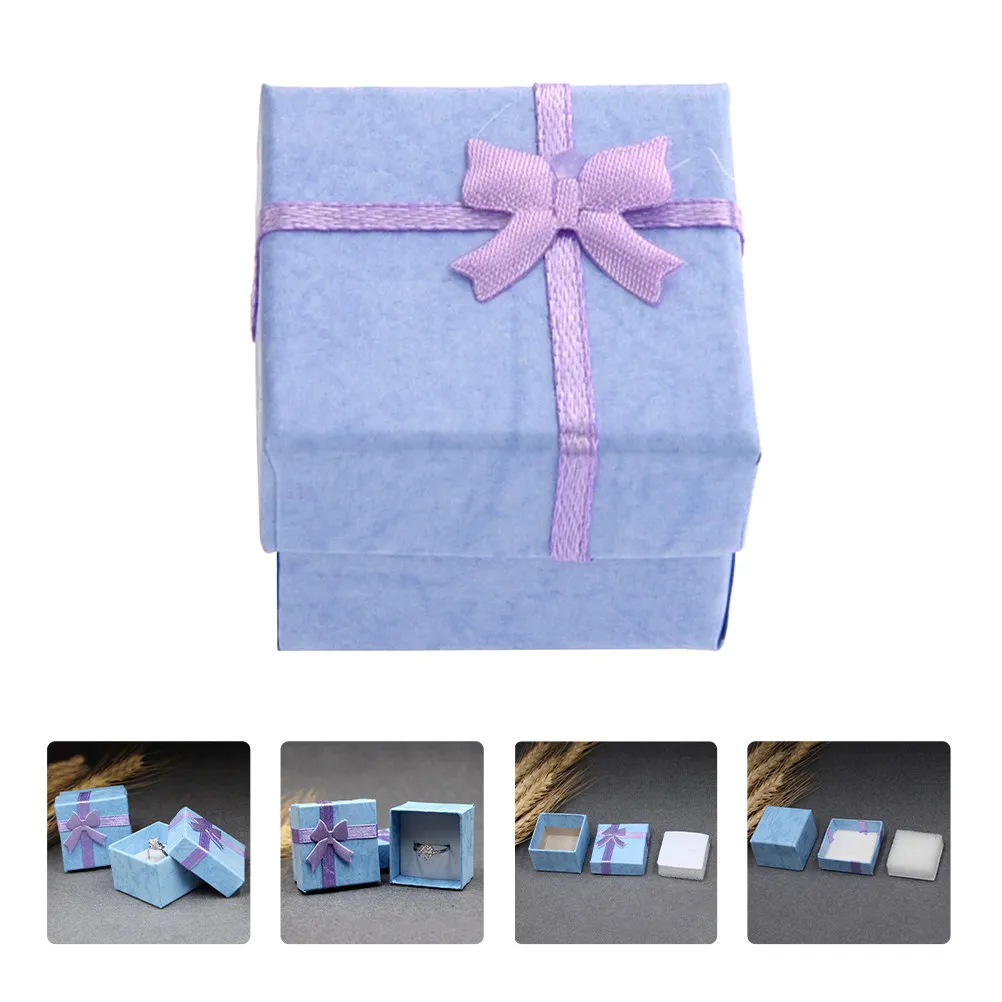 Набор из 12 маленьких контейнеров для украшений из высококачественного материала с бантом, подарочная коробка для колец, серег, памятных вещей, органайзер-футляр
Набор из 12 маленьких контейнеров для украшений из высококачественного материала с бантом, подарочная коробка для колец, серег, памятных вещей, органайзер-футляр