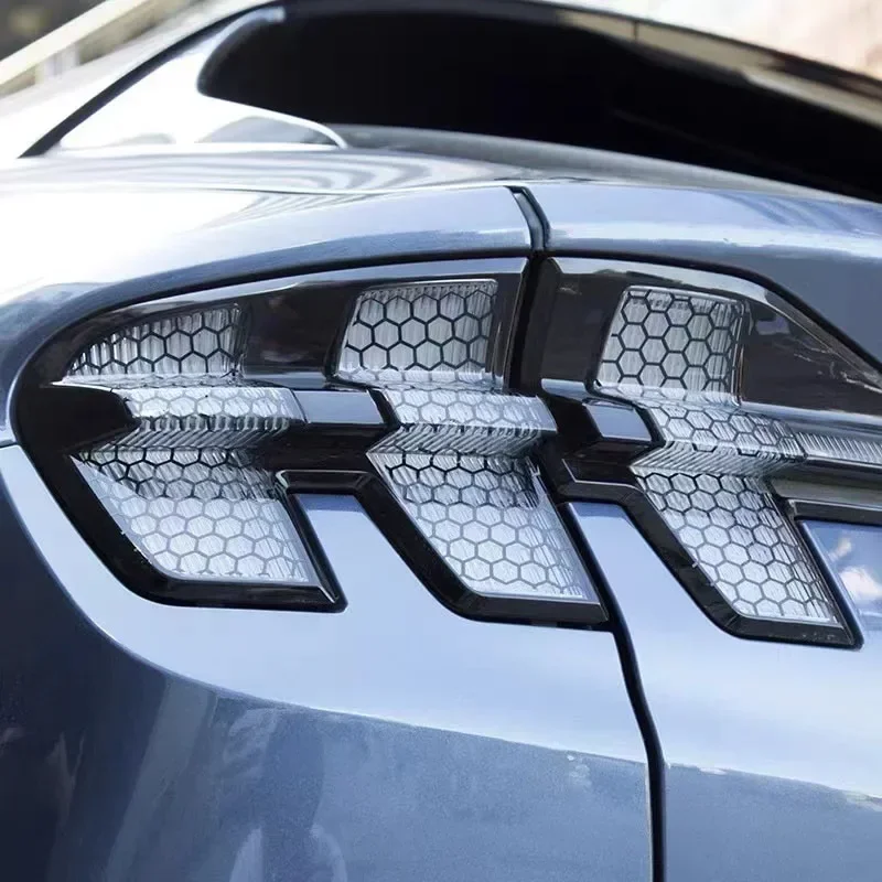 Наклейка на задний фонарь для Ford Mustang Mach-E, сотовые декоративные наклейки на лампу, аксессуары для внешней модификации автомобиля 
Наклейка на задний фонарь для Ford Mustang Mach-E, сотовые декоративные наклейки на лампу, аксессуары для внешней модификации автомобиля