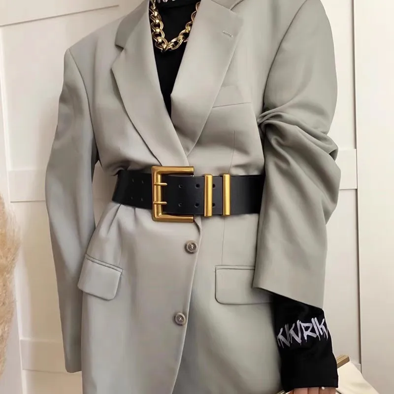 Vintage fashion wide belt women's all-match decorative belt with coat and skirt, all-match waist-fitting personalized belt
Vintage fashion wide belt women's all-match decorative belt with coat and skirt, all-match waist-fitting personalized belt