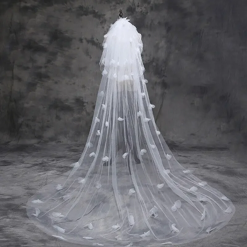 Sexy Yet Contemporary Bridal Veil 3 Layers Handmade Petals Tulle Mesh Wedding Comb
Sexy Yet Contemporary Bridal Veil 3 Layers Handmade Petals Tulle Mesh Wedding Comb