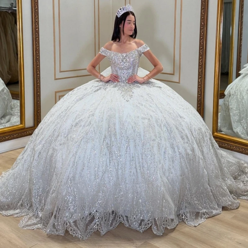 Light Silvery Shiny Quinceanera Dresses Off The Shoulder Sequin Applique Beads Bow Tull Party Birthday Ball Gown Vestidos De 15
Light Silvery Shiny Quinceanera Dresses Off The Shoulder Sequin Applique Beads Bow Tull Party Birthday Ball Gown Vestidos De 15
