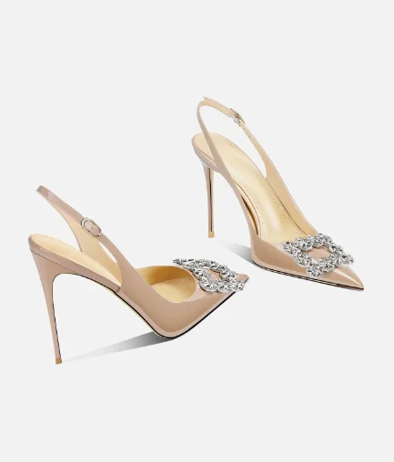 New summer nude color rhinestone square buckle high heels for women, pointed thin heels paired with skirts and toe sandals
New summer nude color rhinestone square buckle high heels for women, pointed thin heels paired with skirts and toe sandals