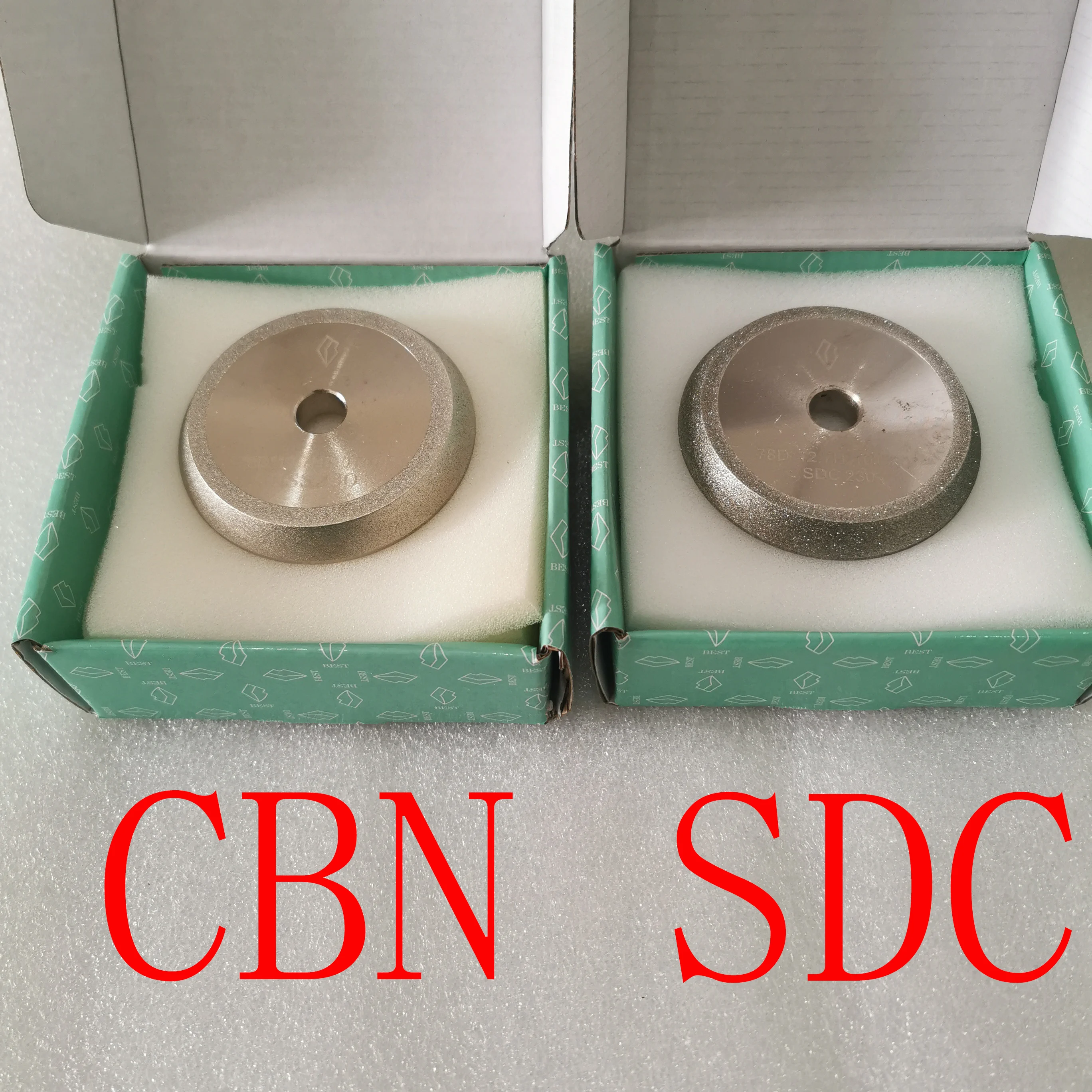 Алмазный шлифовальный круг CBN SDC для заточки сверл | 60 градусов | Внешний диаметр 78 мм, отверстие под шпиндель 12,7 мм, толщина 10 мм. | 13-ти типовые измельчители
Алмазный шлифовальный круг CBN SDC для заточки сверл | 60 градусов | Внешний диаметр 78 мм, отверстие под шпиндель 12,7 мм, толщина 10 мм. | 13-ти типовые измельчители