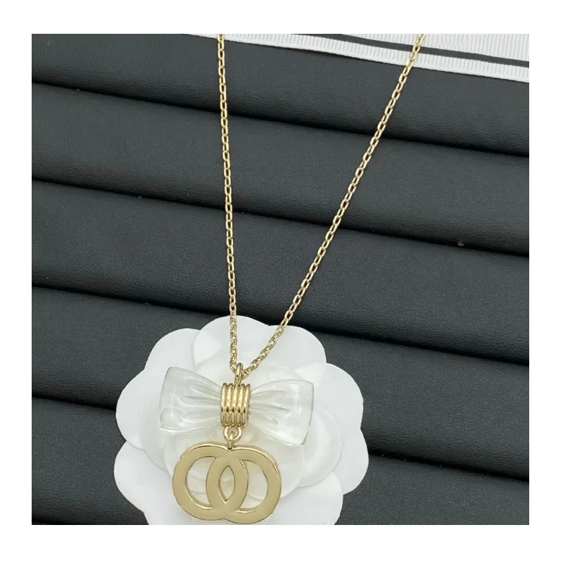 New Transparent Bow Double Necklace Women's High-end Light Luxury Necklace
New Transparent Bow Double Necklace Women's High-end Light Luxury Necklace