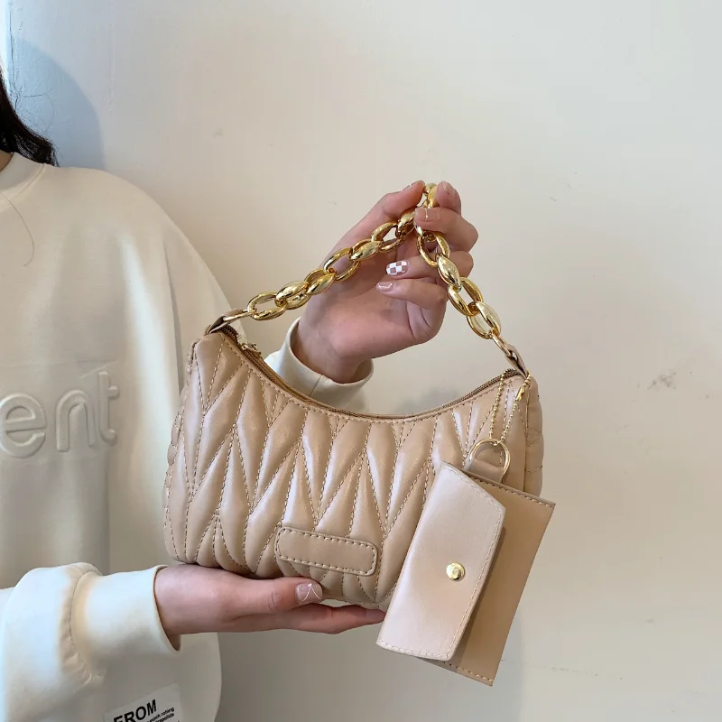 High-quality Lingge Women's One-Shoulder Dumpling Bag Girl Chain Armpit Bag Embroidery Thread Women's Two-Piece Women's Bag PU M
High-quality Lingge Women's One-Shoulder Dumpling Bag Girl Chain Armpit Bag Embroidery Thread Women's Two-Piece Women's Bag PU M