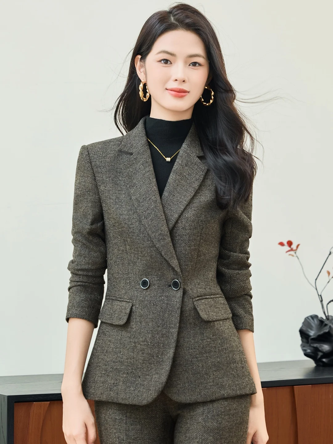 Fashionable High-End Woolen Suit Jacket Women's Winter New Design Elegant Professional Stylish Woolen Coat Set Commute Wind
Fashionable High-End Woolen Suit Jacket Women's Winter New Design Elegant Professional Stylish Woolen Coat Set Commute Wind