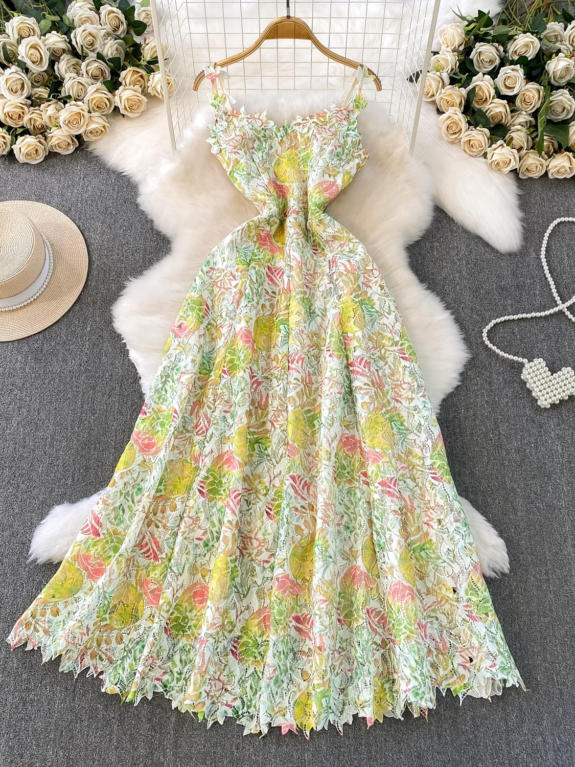 Elegant Lace Halter Dress Women's High Waist Long Skirt No Sleeve Summer Vacation Style Age Reducing Double Color Bridal Robe
Elegant Lace Halter Dress Women's High Waist Long Skirt No Sleeve Summer Vacation Style Age Reducing Double Color Bridal Robe