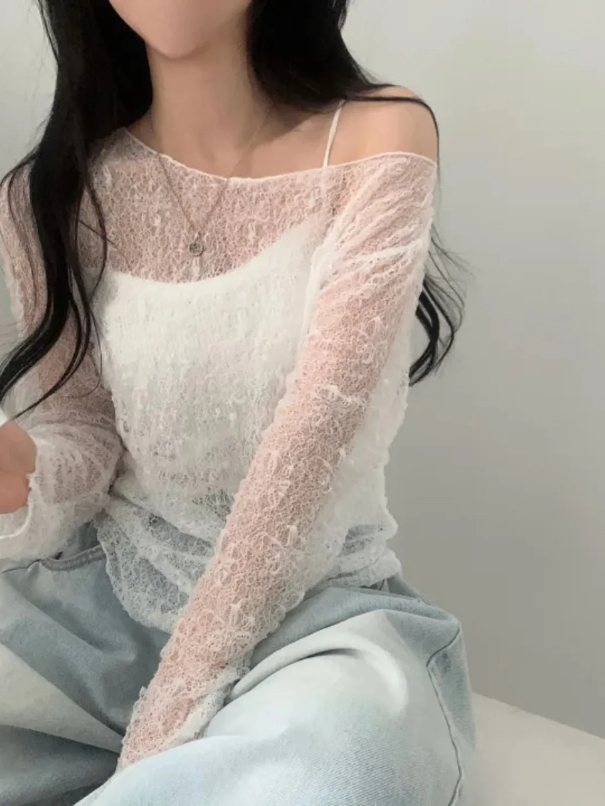 2024 Summer New Korean Style Hollow out Long Sleeve Knitted Slim Fit Top with Small Strap Two Piece Set Trendy Women's Fashion
2024 Summer New Korean Style Hollow out Long Sleeve Knitted Slim Fit Top with Small Strap Two Piece Set Trendy Women's Fashion