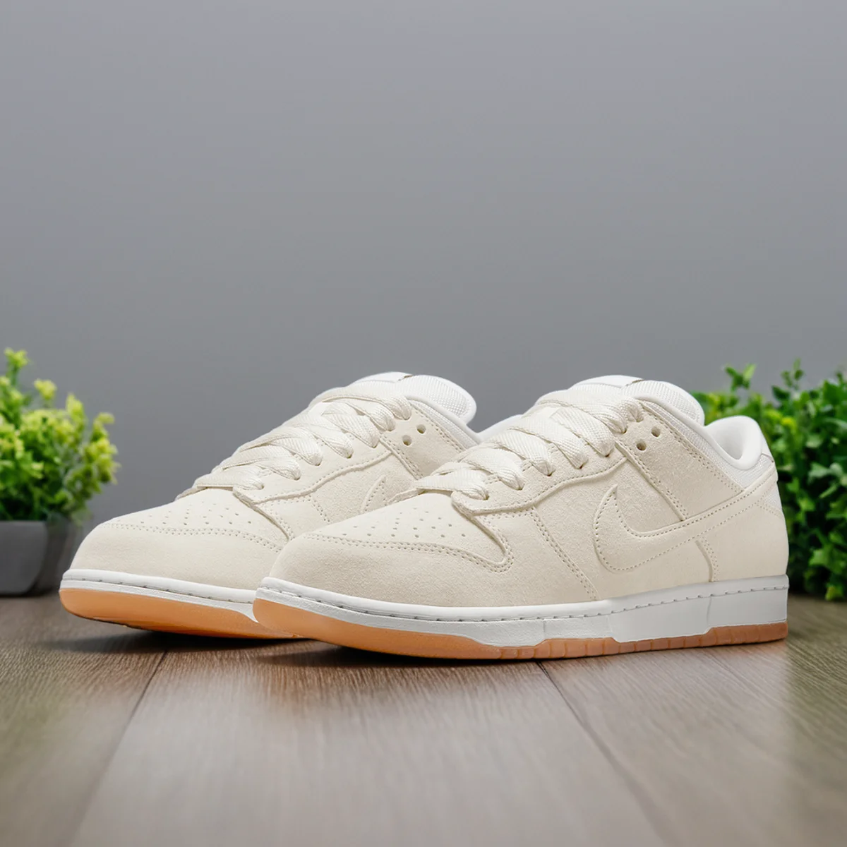 Оригинальные легкие кроссовки унисекс Nike SB Dunk Low Pro HJ0367-100
Оригинальные легкие кроссовки унисекс Nike SB Dunk Low Pro HJ0367-100