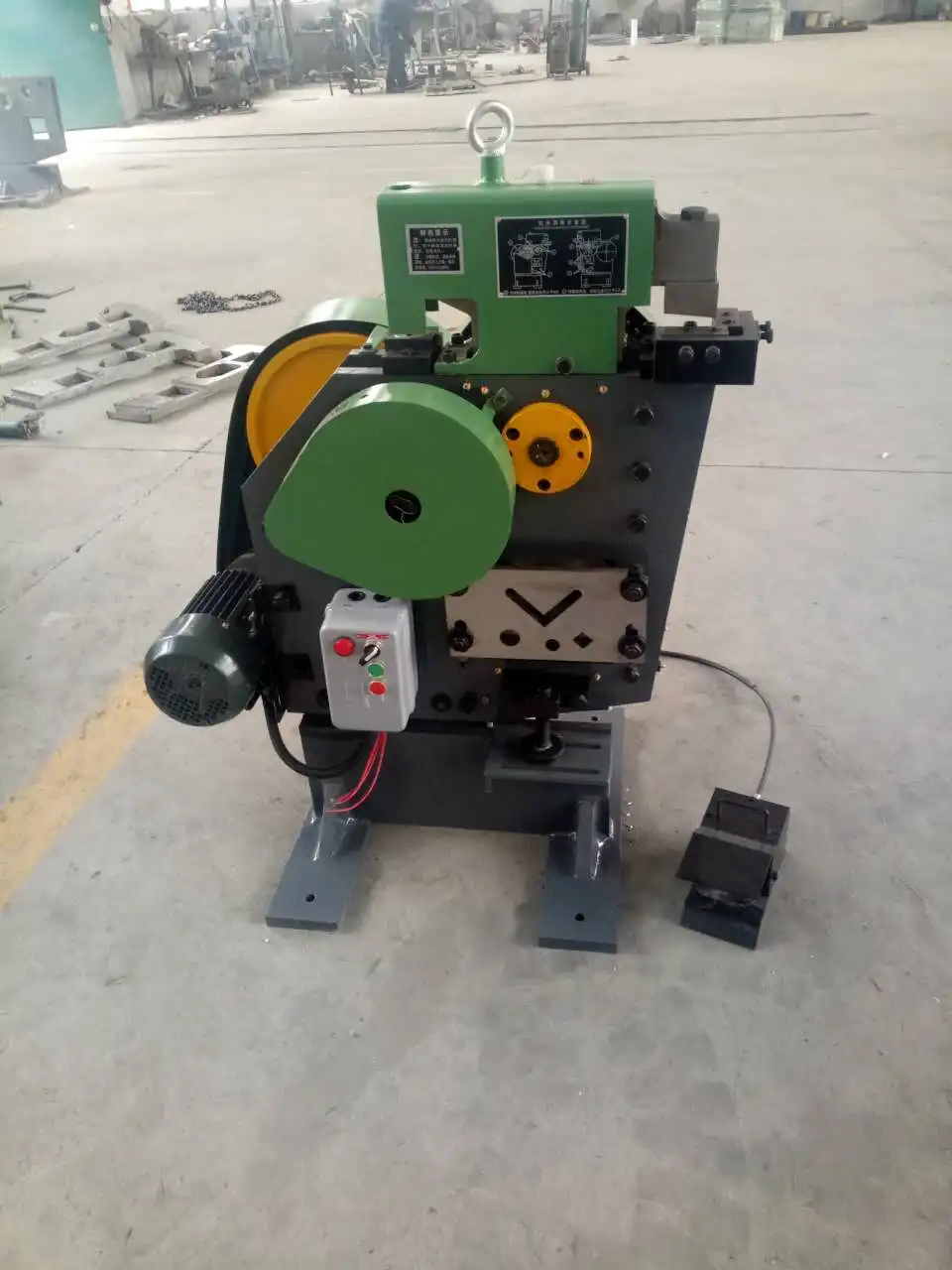 Multifunctional metal punching and shearing machine, multifunctional punching and shearing machine for ironworking
Multifunctional metal punching and shearing machine, multifunctional punching and shearing machine for ironworking
