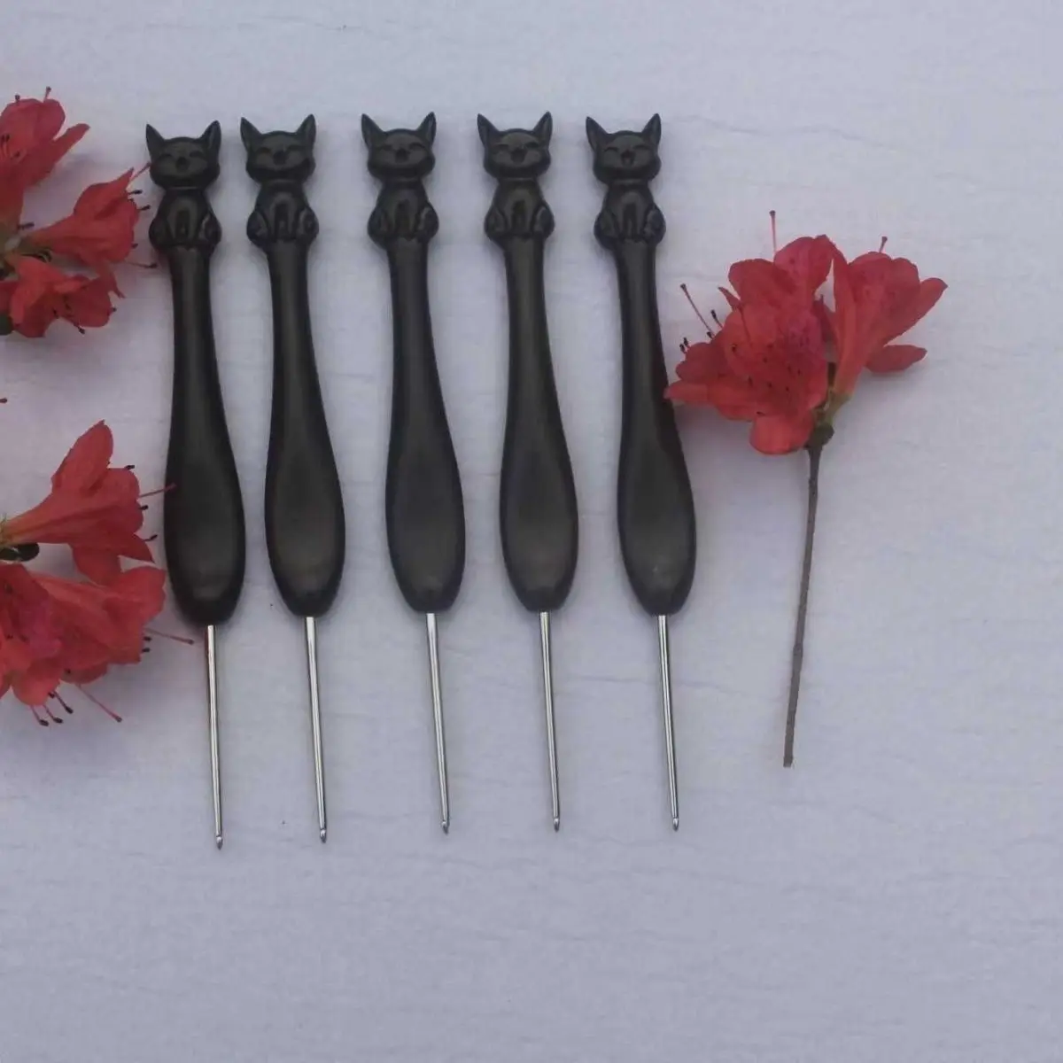 Black Sandalwood Cat Handle Crochet Hook Stainless Steel Crochet Head Knitting Sweater Needles DIY Sewing Tool
Black Sandalwood Cat Handle Crochet Hook Stainless Steel Crochet Head Knitting Sweater Needles DIY Sewing Tool