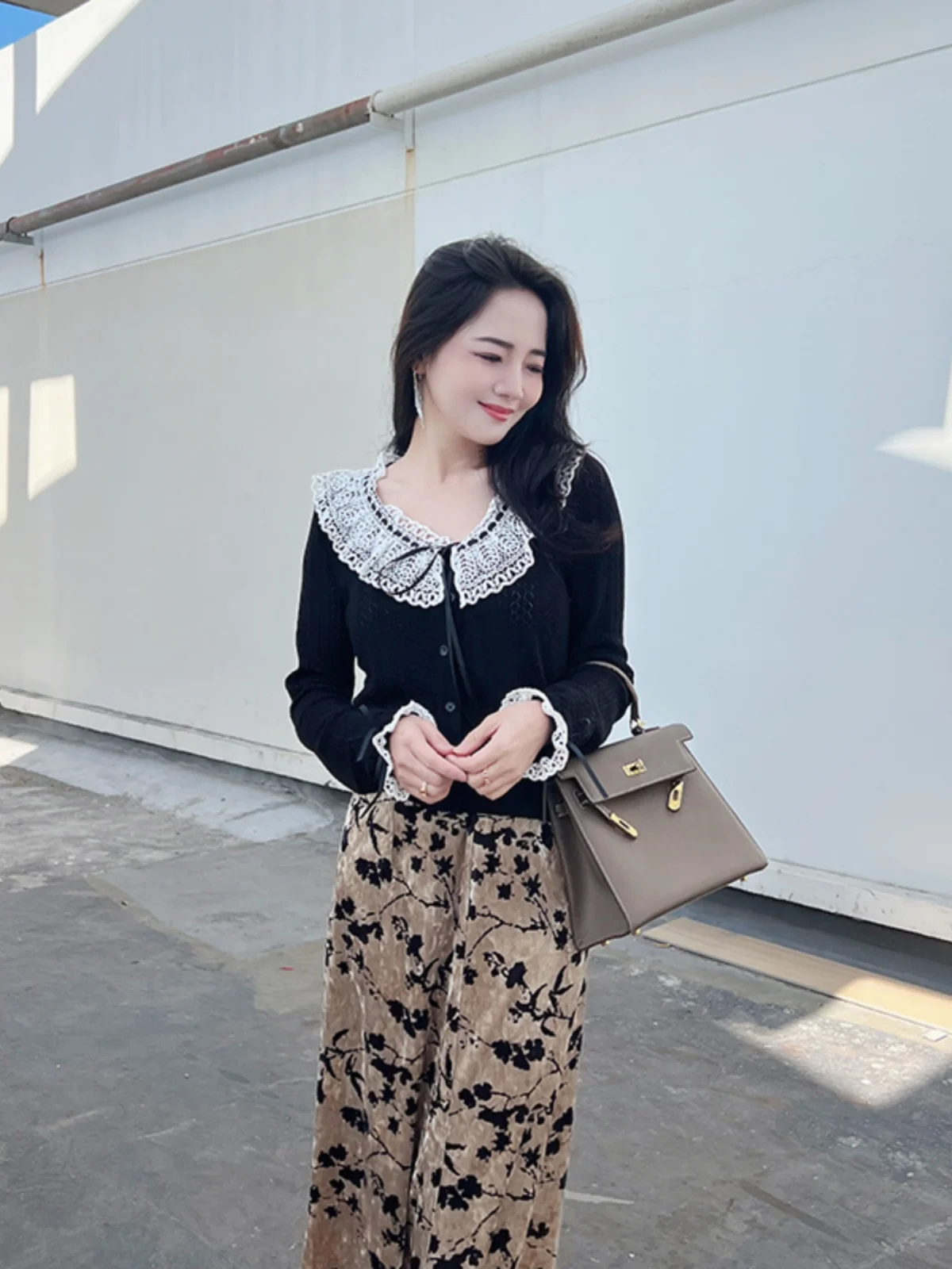 Romantic Bla Lace Trim Elastic Knitwear Versatile Slimming Retro Sle for Young Women Commute Wear Woolen Long Sve
Romantic Bla Lace Trim Elastic Knitwear Versatile Slimming Retro Sle for Young Women Commute Wear Woolen Long Sve