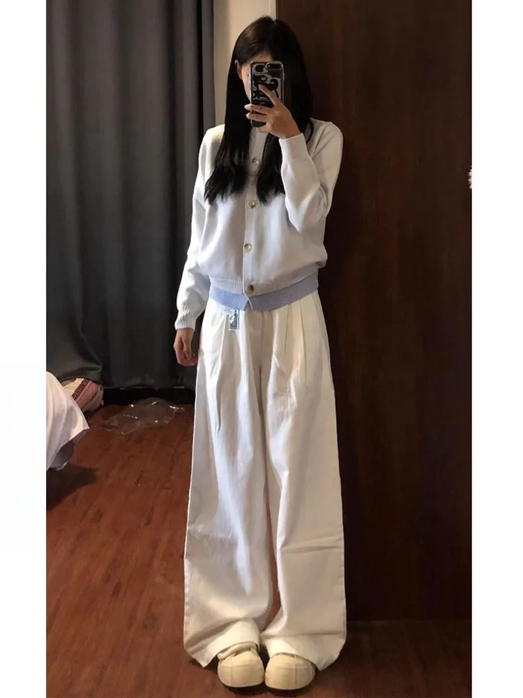 Белые джинсы с высокой талией и широкими штанинами, свободные женские повседневные прямые брюки с эффектом драги для осенней одежды, повседневные джинсы
Белые джинсы с высокой талией и широкими штанинами, свободные женские повседневные прямые брюки с эффектом драги для осенней одежды, повседневные джинсы