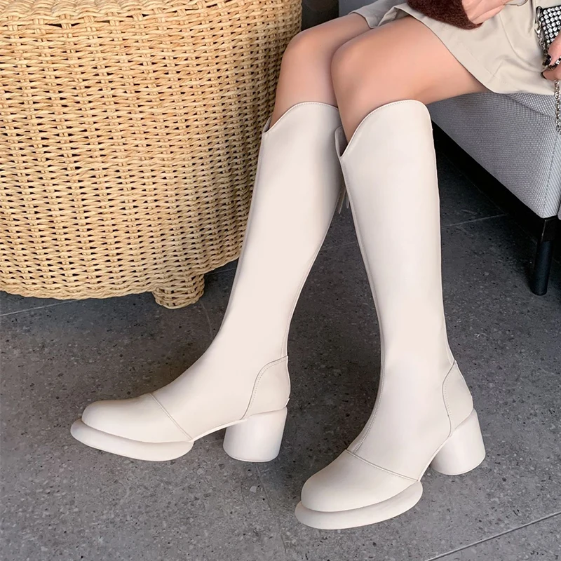 New Women Boots Zipper Thick High Heels Simple Autumn Winter Boots Knee High Botas Platform Black White V-mouth Knight Boots
New Women Boots Zipper Thick High Heels Simple Autumn Winter Boots Knee High Botas Platform Black White V-mouth Knight Boots