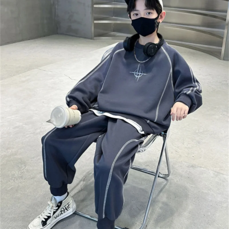 Boys Sweatshirts +Pants Kids Suits 2PCS/Set Cotton 2024 New Spring Autumn Cotton Sport Suits Formal Christmas Gift Children Clot
Boys Sweatshirts +Pants Kids Suits 2PCS/Set Cotton 2024 New Spring Autumn Cotton Sport Suits Formal Christmas Gift Children Clot