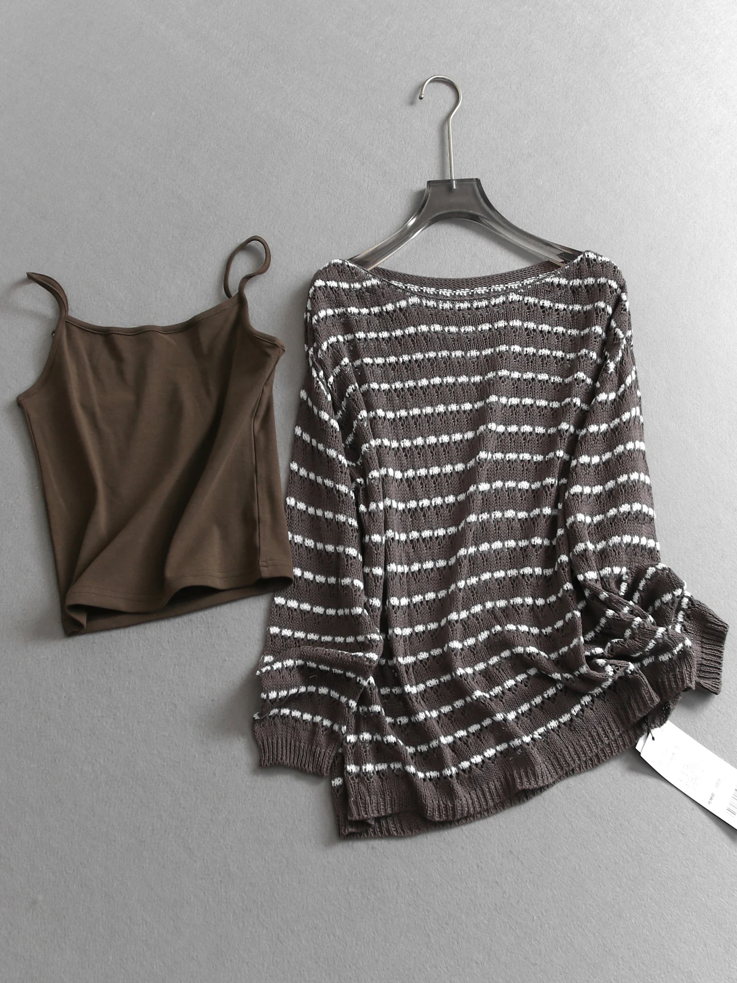 Women's Loose Fit Long Sleeve Knitted Vest Two-Piece Set Hollow out Thin Style Comfortable Sun Protection Breathable Soft
Women's Loose Fit Long Sleeve Knitted Vest Two-Piece Set Hollow out Thin Style Comfortable Sun Protection Breathable Soft