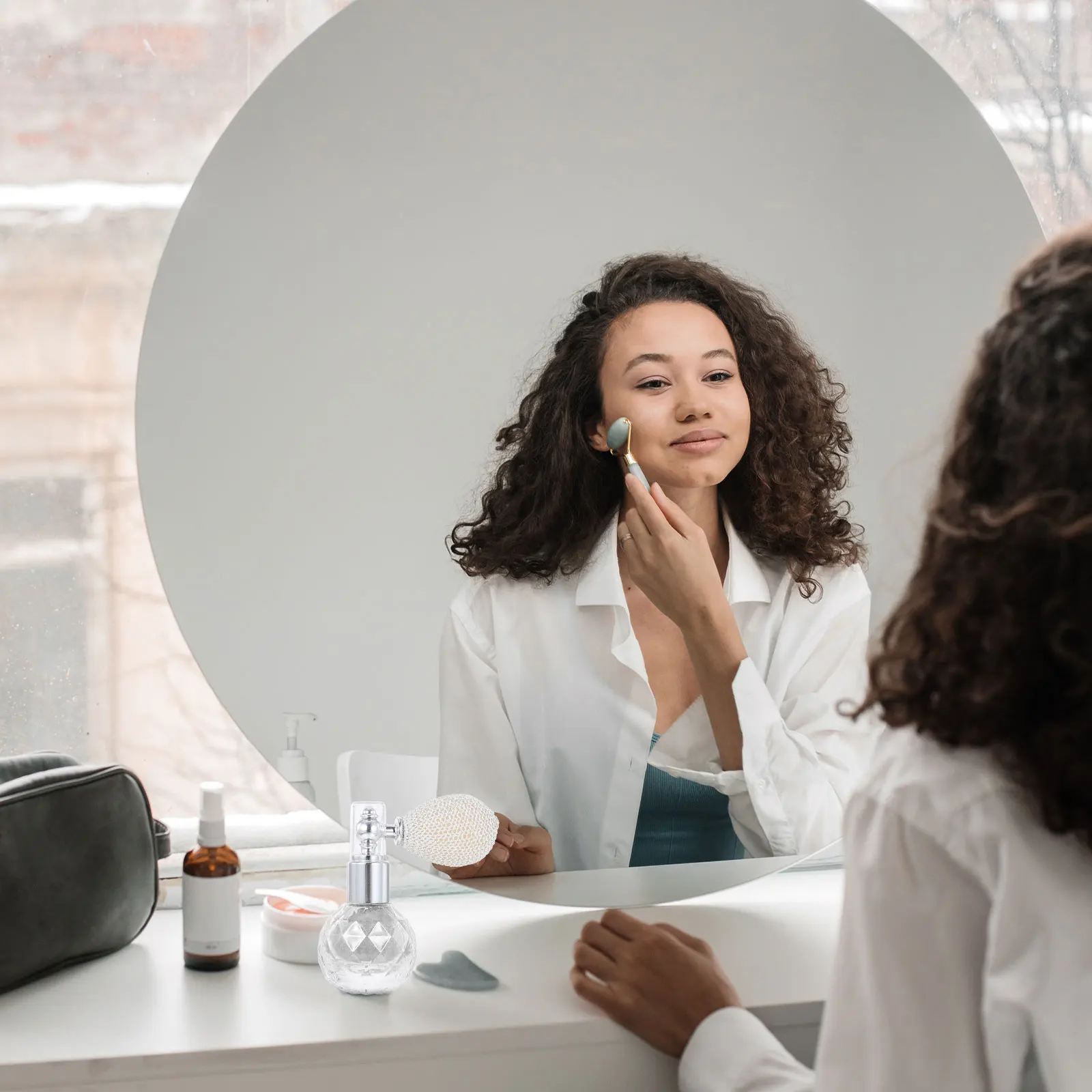 Body Glitter Powder Highlighter Sprayer Bottle Multi-Use Face Hair Makeup Sequins For Wedding Party High Gloss Sparkling Spray
Body Glitter Powder Highlighter Sprayer Bottle Multi-Use Face Hair Makeup Sequins For Wedding Party High Gloss Sparkling Spray