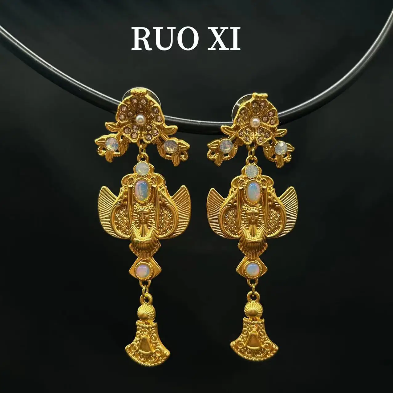 Vintage Jewelry Diamond Women's Earrings Moonlight Stone Long Earrings Luxury Palace Lady's Fashion Trendy Boutique Antique
Vintage Jewelry Diamond Women's Earrings Moonlight Stone Long Earrings Luxury Palace Lady's Fashion Trendy Boutique Antique