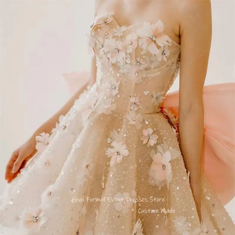 Giyu Sparkly Pink Short Prom Dresses Lace Big Bow Back 3D Flowers Princess Mini Wedding Gowns Corset Back Without Feathers Coat
Giyu Sparkly Pink Short Prom Dresses Lace Big Bow Back 3D Flowers Princess Mini Wedding Gowns Corset Back Without Feathers Coat