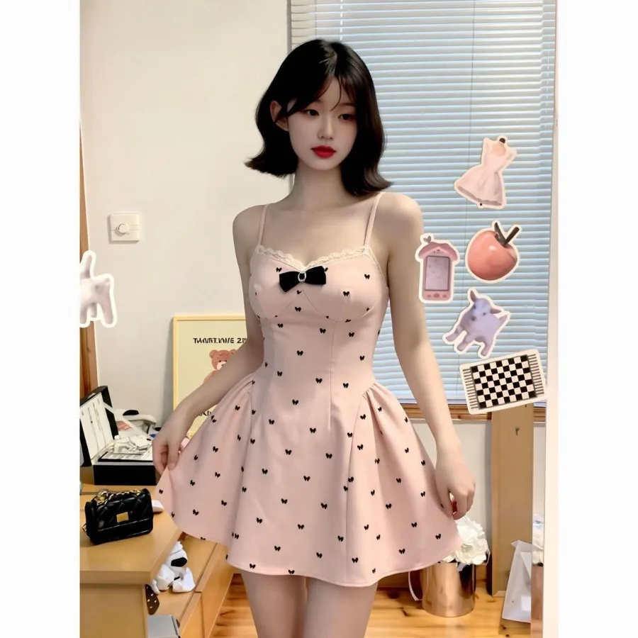 【HOT】Summer pure desire bow bow backless design short skirt 2026 new gold style pink suspender dress for women
【HOT】Summer pure desire bow bow backless design short skirt 2026 new gold style pink suspender dress for women