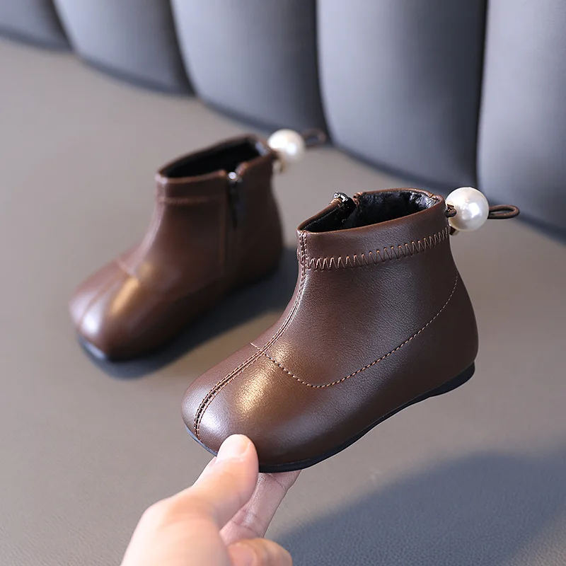 New Autumn Winter Baby Boots Leather British Style Girls Fashion Boots Velvet Inside Zip Toddler Infant Princess Ankle Boots
New Autumn Winter Baby Boots Leather British Style Girls Fashion Boots Velvet Inside Zip Toddler Infant Princess Ankle Boots