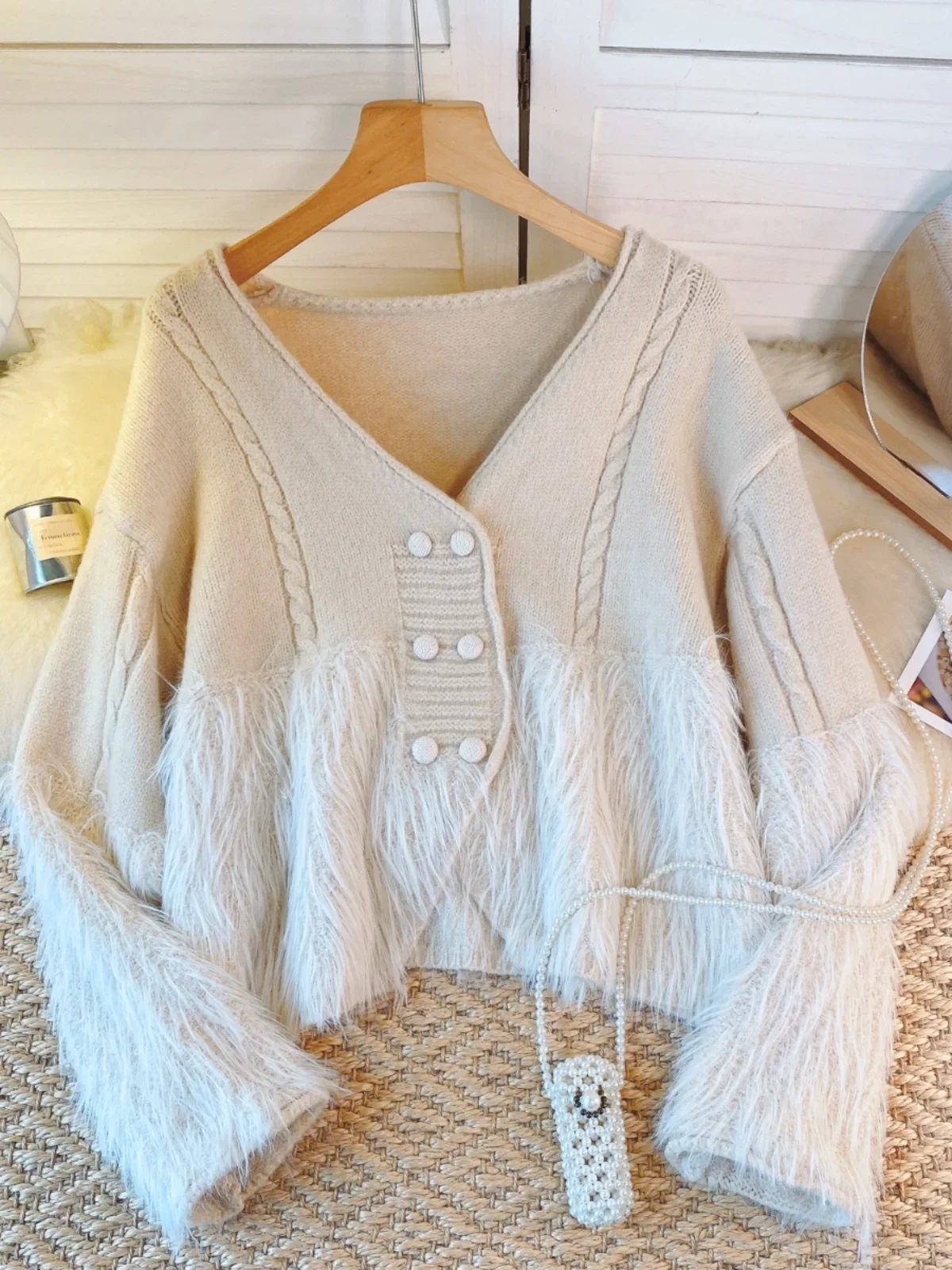 Korean Vintage White Double Breasted Festival Knit Cardigan Sweater Women Clothes Beige V Neck Long Sleeve Asymmetric Tops Trend
Korean Vintage White Double Breasted Festival Knit Cardigan Sweater Women Clothes Beige V Neck Long Sleeve Asymmetric Tops Trend