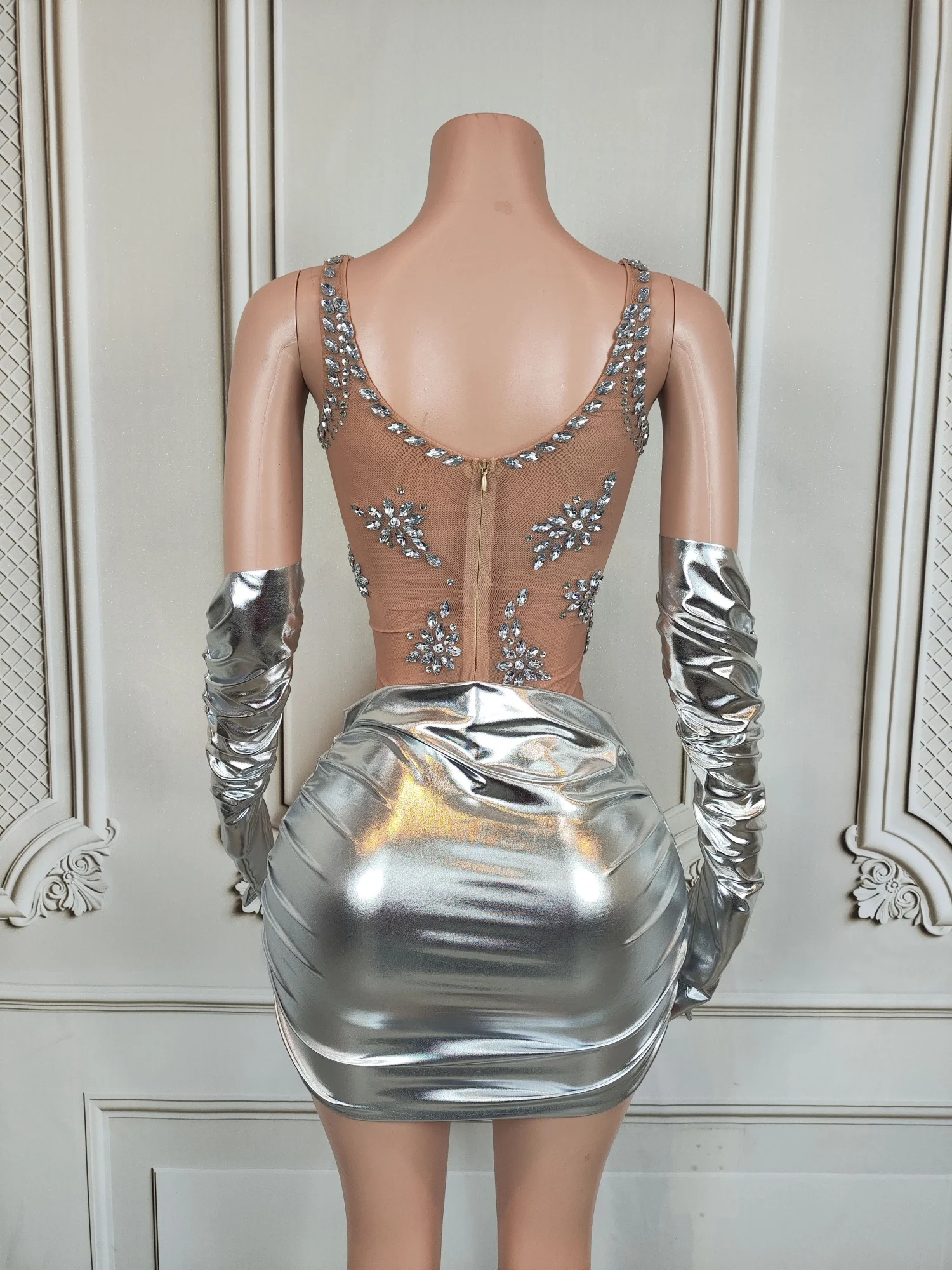Yaori Womens Luxury Silver Rhinestone Sheer Mesh Bodysuit With Metallic Mini Skirt And Gloves Party Club Stage Outfit
Yaori Womens Luxury Silver Rhinestone Sheer Mesh Bodysuit With Metallic Mini Skirt And Gloves Party Club Stage Outfit