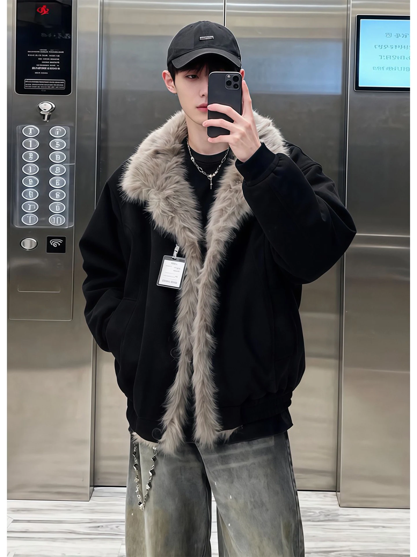 Bla American Sle ort Cotton Jaet Men's Winter Fce Lined Quilted Coat with Fur Collar Youth Faion Outerwear
Bla American Sle ort Cotton Jaet Men's Winter Fce Lined Quilted Coat with Fur Collar Youth Faion Outerwear