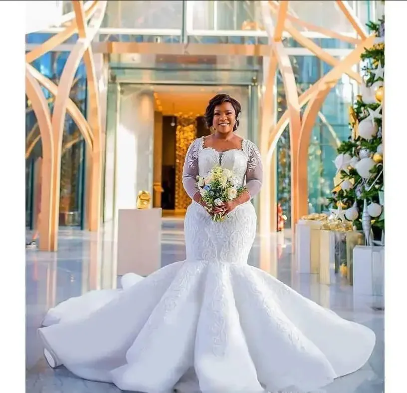 Customized Squared Neckline Robes De Marriage Plus Size African Nigerian Sequined Beaded Long Sleeves Bridal Wedding Gowns
Customized Squared Neckline Robes De Marriage Plus Size African Nigerian Sequined Beaded Long Sleeves Bridal Wedding Gowns