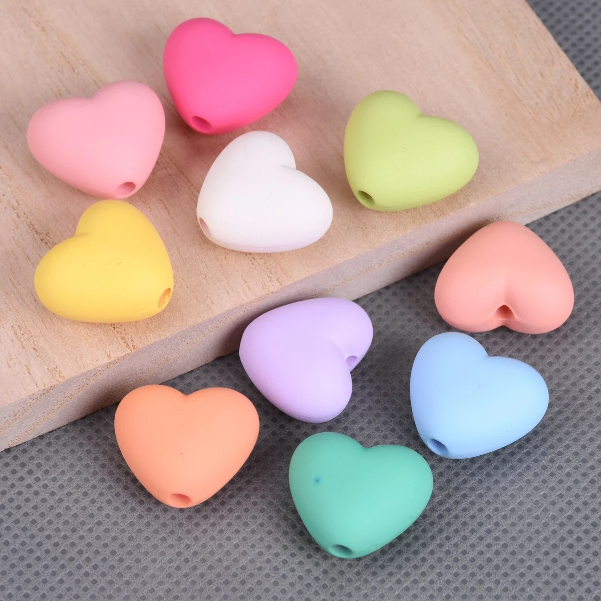 10pcs Matted Heart Shape 19x16mm Acrylic Plastic Loose Beads For Jewelry Making DIY Crafts Findings
10pcs Matted Heart Shape 19x16mm Acrylic Plastic Loose Beads For Jewelry Making DIY Crafts Findings