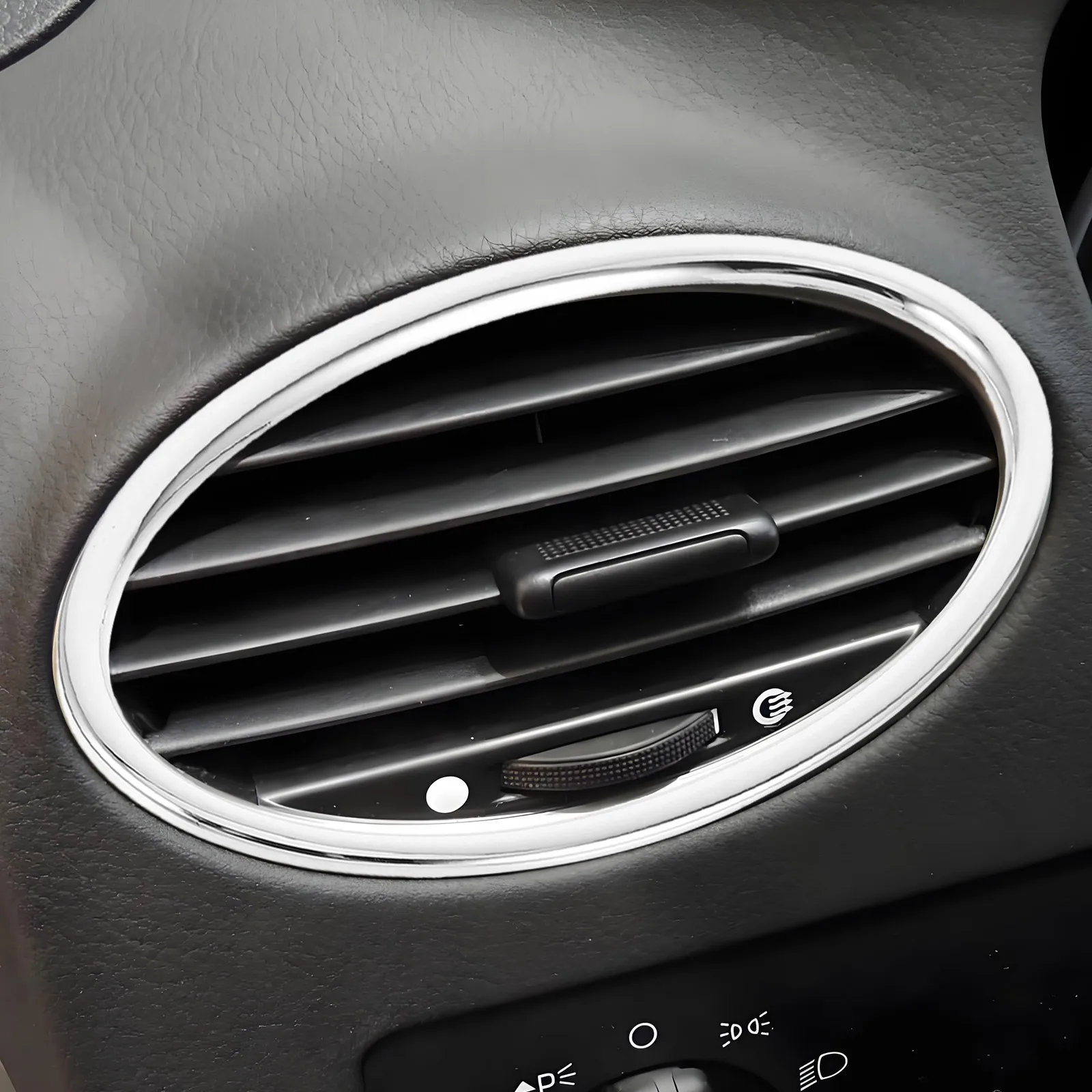 Fox Air Conditioner Bright Frame Vent Trim Decoration Outer Abs Car Vents Accessories Durable Material Easy Installation
Fox Air Conditioner Bright Frame Vent Trim Decoration Outer Abs Car Vents Accessories Durable Material Easy Installation