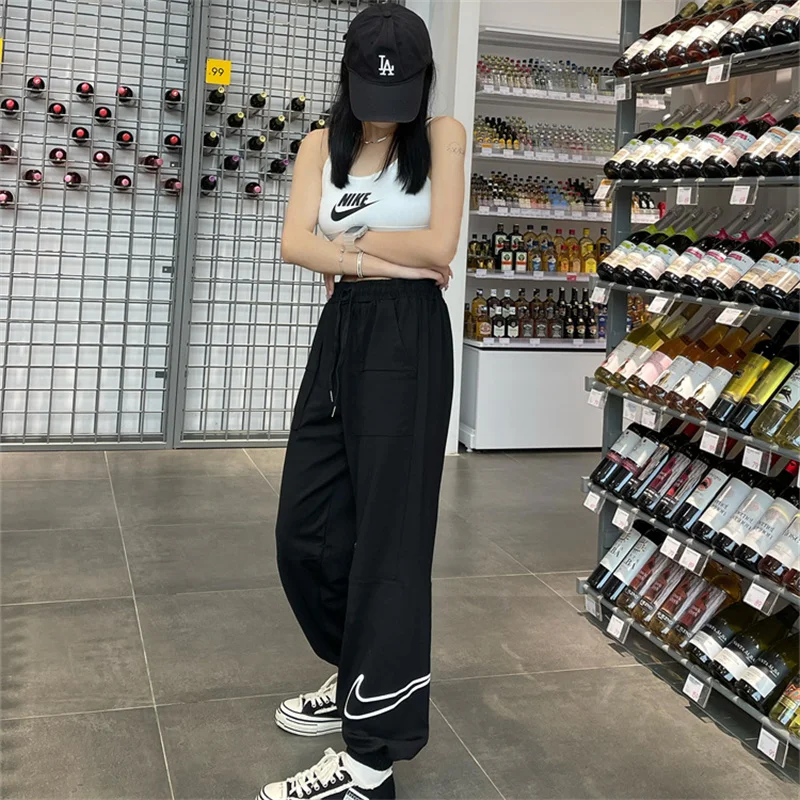 Nike Breathable Trousers Men and Women Drawstring Cotton Popular Casual Versatile Trendy Sweatpants Black or Grey
Nike Breathable Trousers Men and Women Drawstring Cotton Popular Casual Versatile Trendy Sweatpants Black or Grey