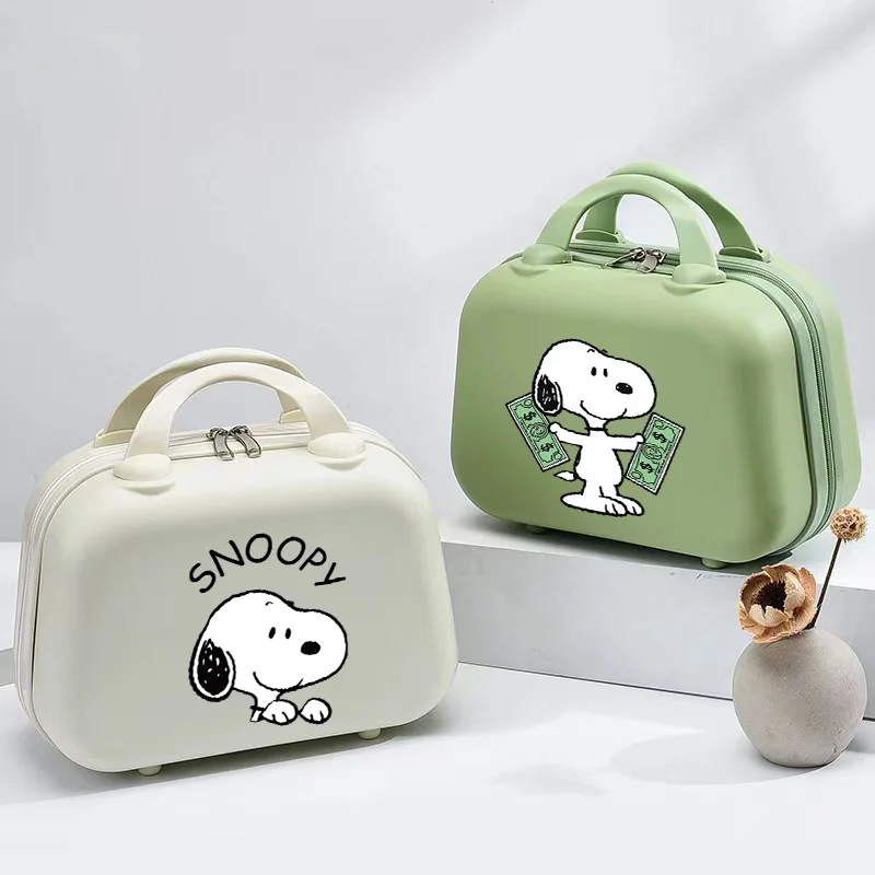 Многофункциональный дорожный чехол для хранения косметики Snoopys, коробка для хранения косметички, милые портативные женские туалетные принадлежности, набор аниме-фигурок, сумки
Многофункциональный дорожный чехол для хранения косметики Snoopys, коробка для хранения косметички, милые портативные женские туалетные принадлежности, набор аниме-фигурок, сумки