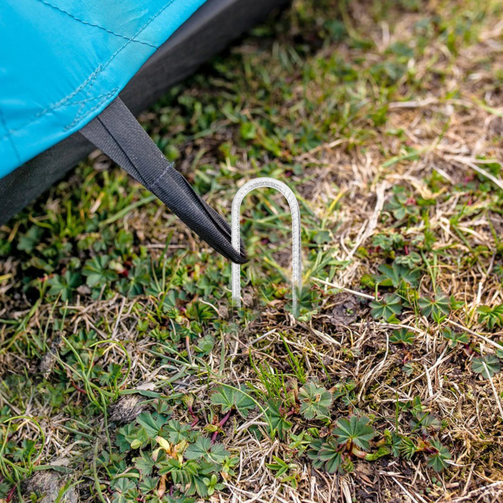 4Pcs Heavy Duty U-Shaped Ground Anchors Tent Stakes for Camping Lawn Fixing Landscape Nails Gardening Yard Stakes
4Pcs Heavy Duty U-Shaped Ground Anchors Tent Stakes for Camping Lawn Fixing Landscape Nails Gardening Yard Stakes