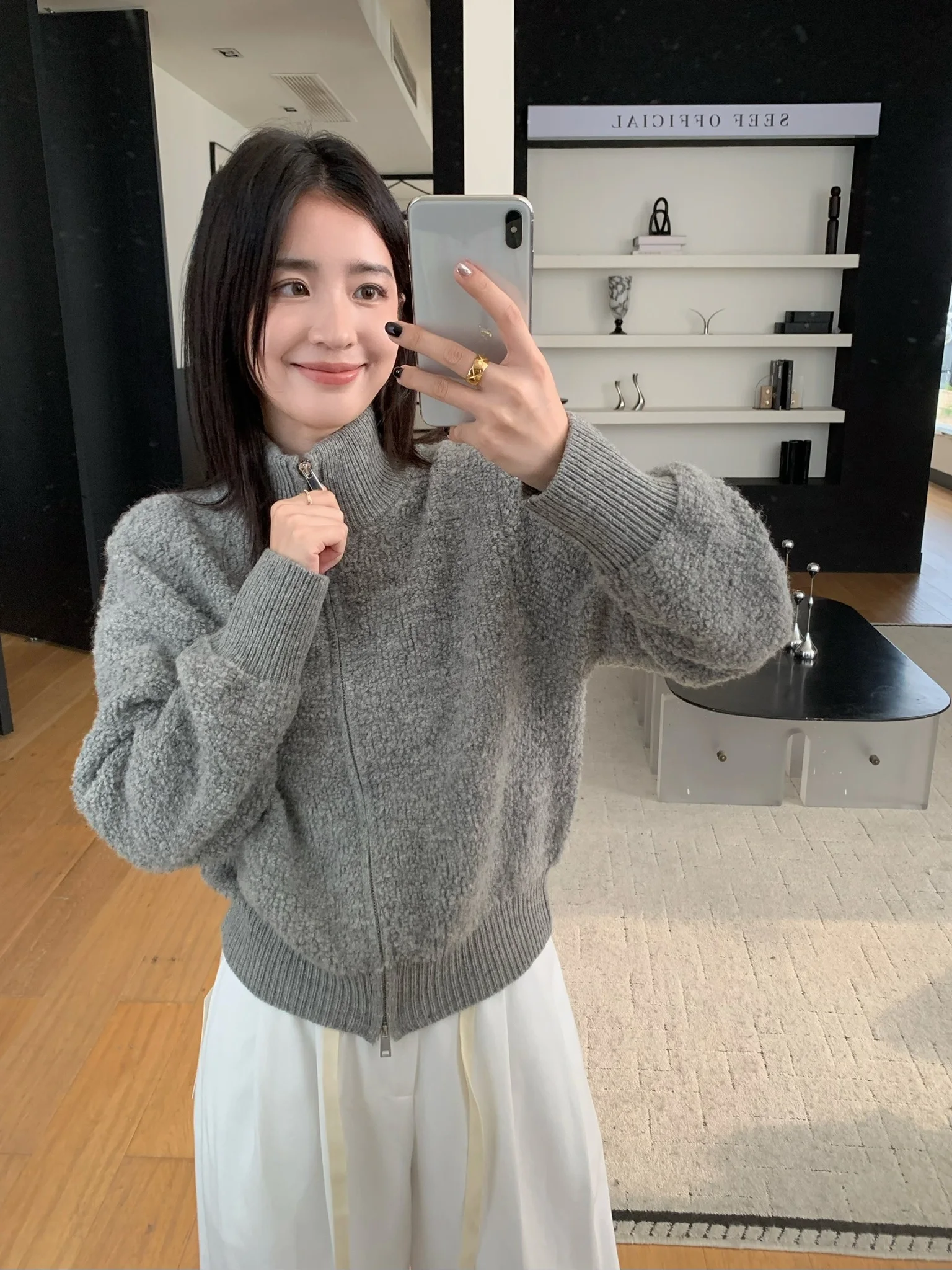 Zippered Knitted Sweater Women's Pure Color Particle Sense ort Coat Fall Season Versatile Color Long Sve Loose Fit
Zippered Knitted Sweater Women's Pure Color Particle Sense ort Coat Fall Season Versatile Color Long Sve Loose Fit