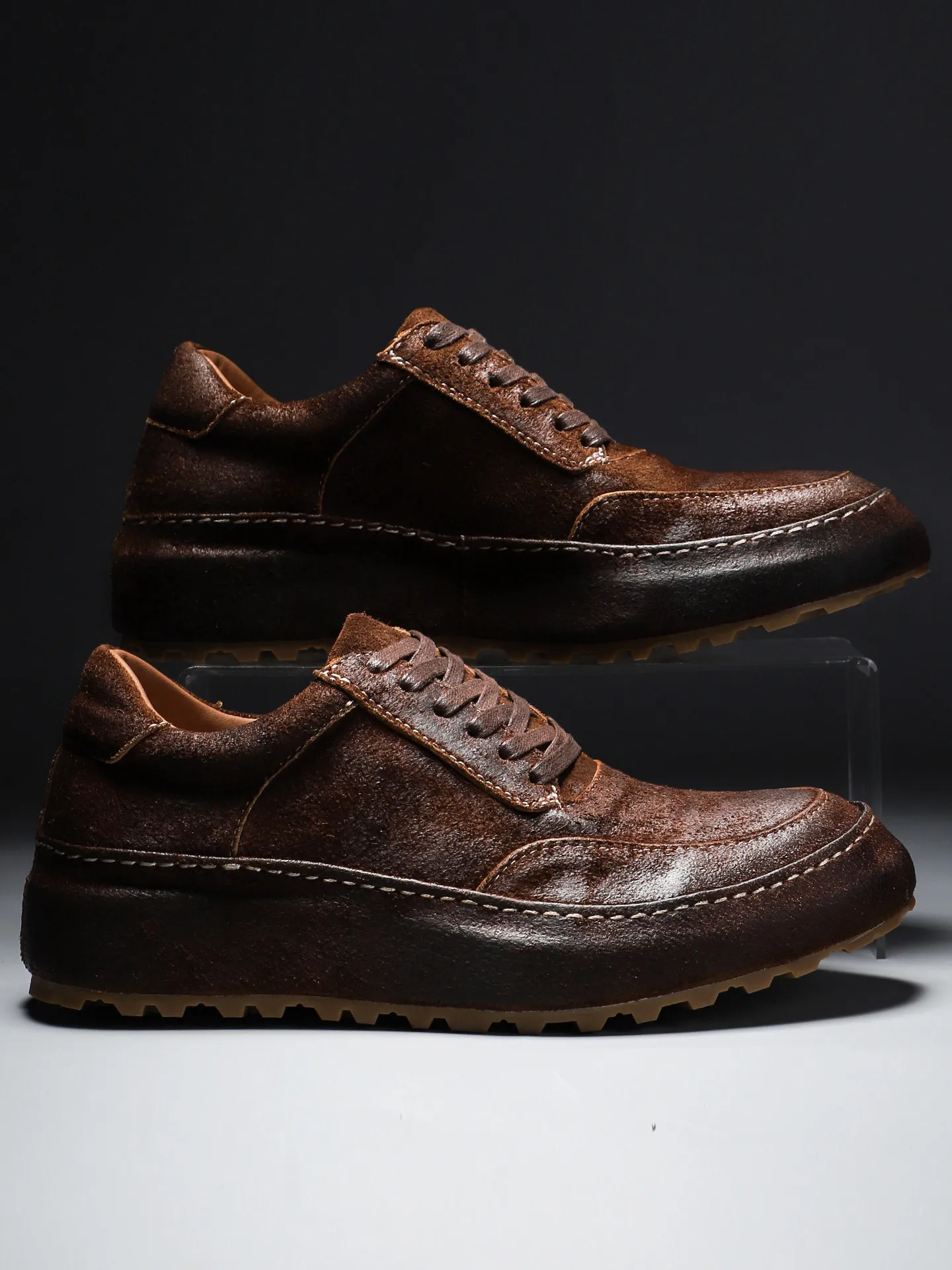 Men's Horse Leather Shoes High-end Business Men's Casual Shoes Retro Suede Trendy Brand Torre Shoes Increased Platform Shoes
Men's Horse Leather Shoes High-end Business Men's Casual Shoes Retro Suede Trendy Brand Torre Shoes Increased Platform Shoes