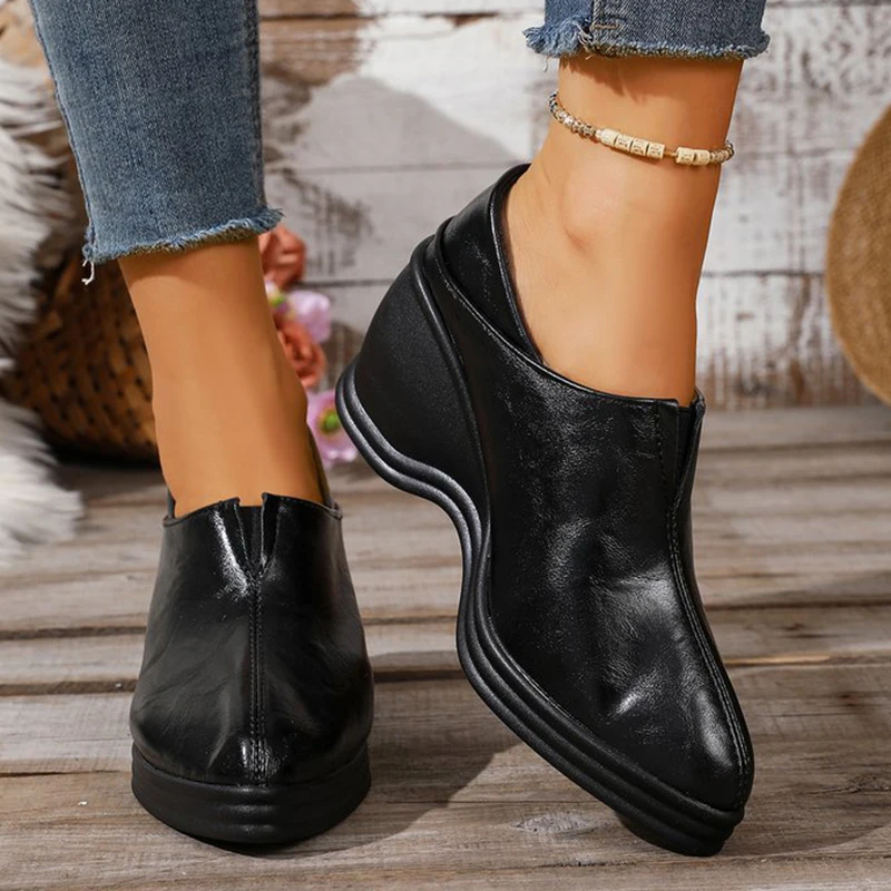 Винтажные туфли на танкетке с острым носком, женские весенне-осенние туфли без шнуровки на высоком каблуке, женская модная черная повседневная обувь на платформе, женская обувь
Винтажные туфли на танкетке с острым носком, женские весенне-осенние туфли без шнуровки на высоком каблуке, женская модная черная повседневная обувь на платформе, женская обувь