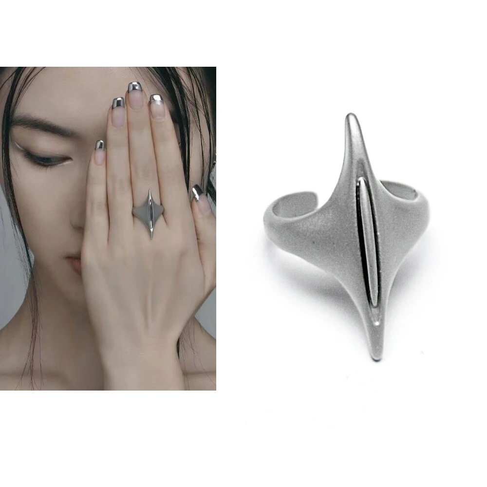 Anime Durandal The Blade Ring Niche Design Punk Style Metal Geometric Ring Personality Trend Men's and Women's Rings
Anime Durandal The Blade Ring Niche Design Punk Style Metal Geometric Ring Personality Trend Men's and Women's Rings