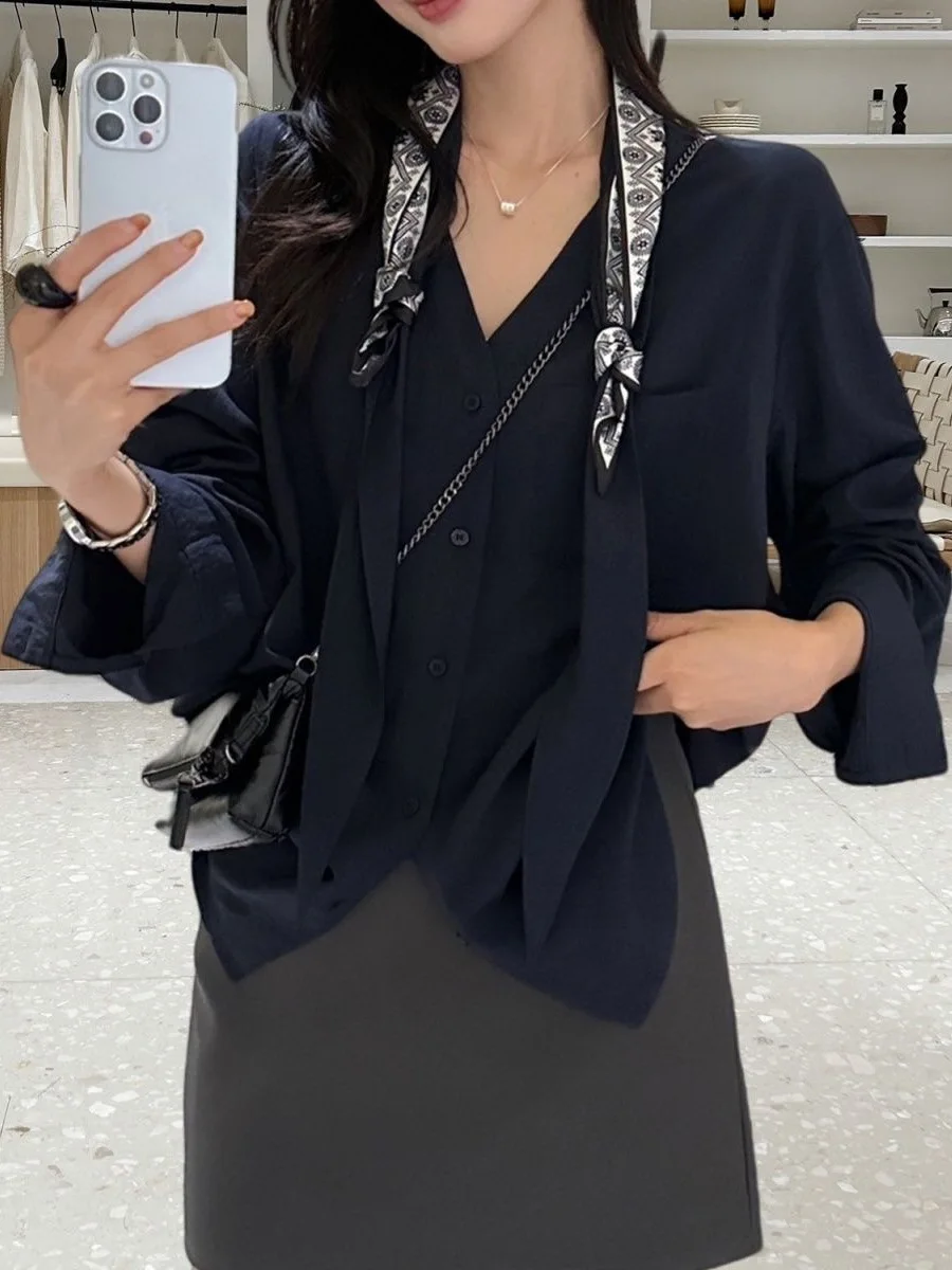 Свободная женская блузка с длинным рукавом и V-образным вырезом на пуговицах, премиум-класса, дышащая, из тонкого полиэстера
Свободная женская блузка с длинным рукавом и V-образным вырезом на пуговицах, премиум-класса, дышащая, из тонкого полиэстера