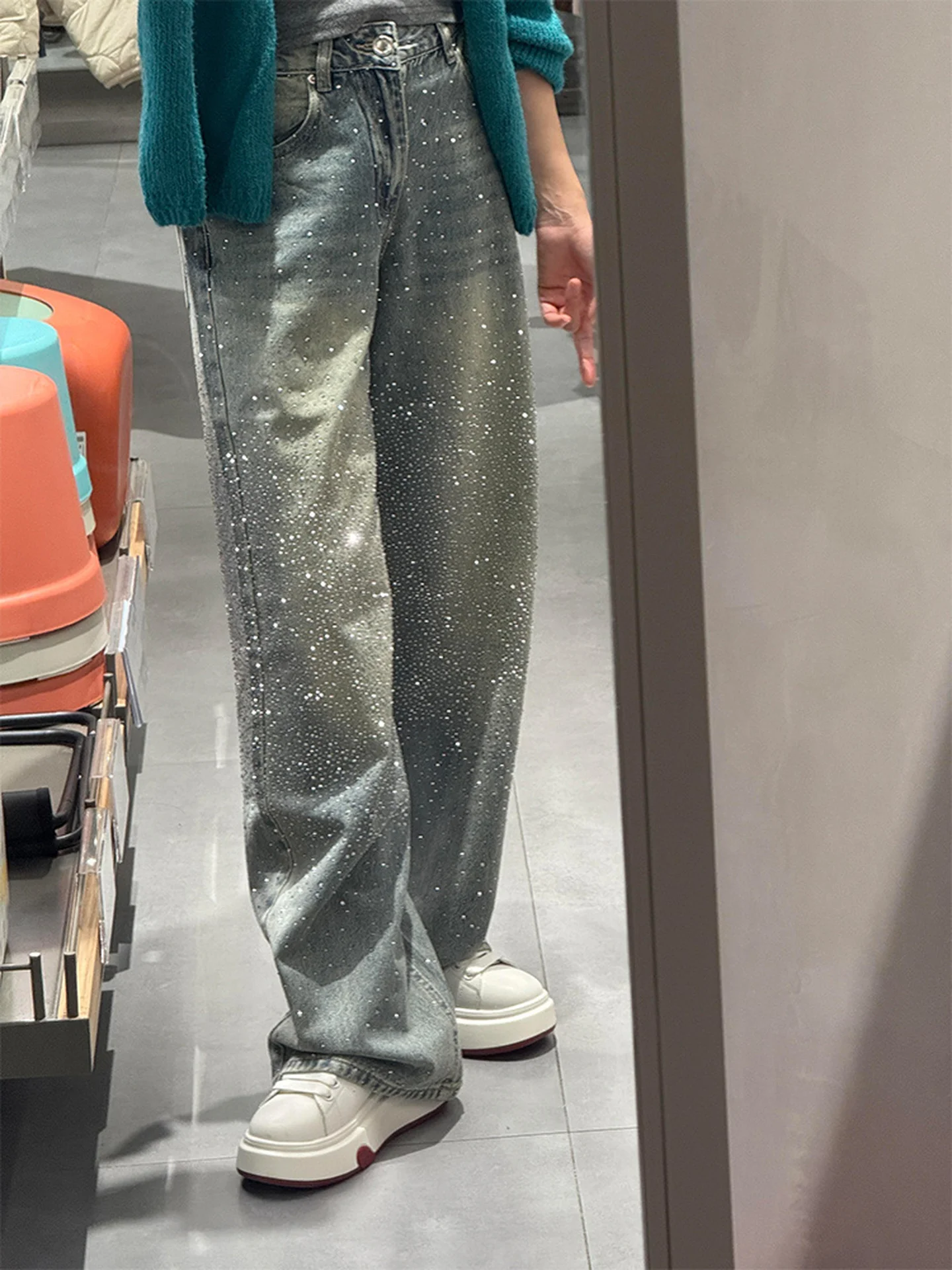 Glittering Diamond Loose Wide Leg Jeans Women's Summer Hot Girl New Style Faded Low Waist Denim Pants Sexy Chic Trendy
Glittering Diamond Loose Wide Leg Jeans Women's Summer Hot Girl New Style Faded Low Waist Denim Pants Sexy Chic Trendy