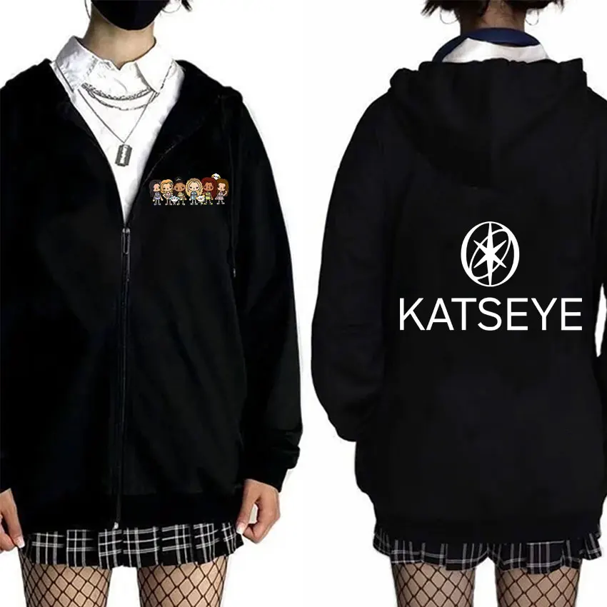 Korean Band KATSEYE Funny Cartoon Merch Zipper Hoodie Men Women Kpop Fashion Trend Hoodies Men's Vintage Oversized Zip Up Jacket
Korean Band KATSEYE Funny Cartoon Merch Zipper Hoodie Men Women Kpop Fashion Trend Hoodies Men's Vintage Oversized Zip Up Jacket