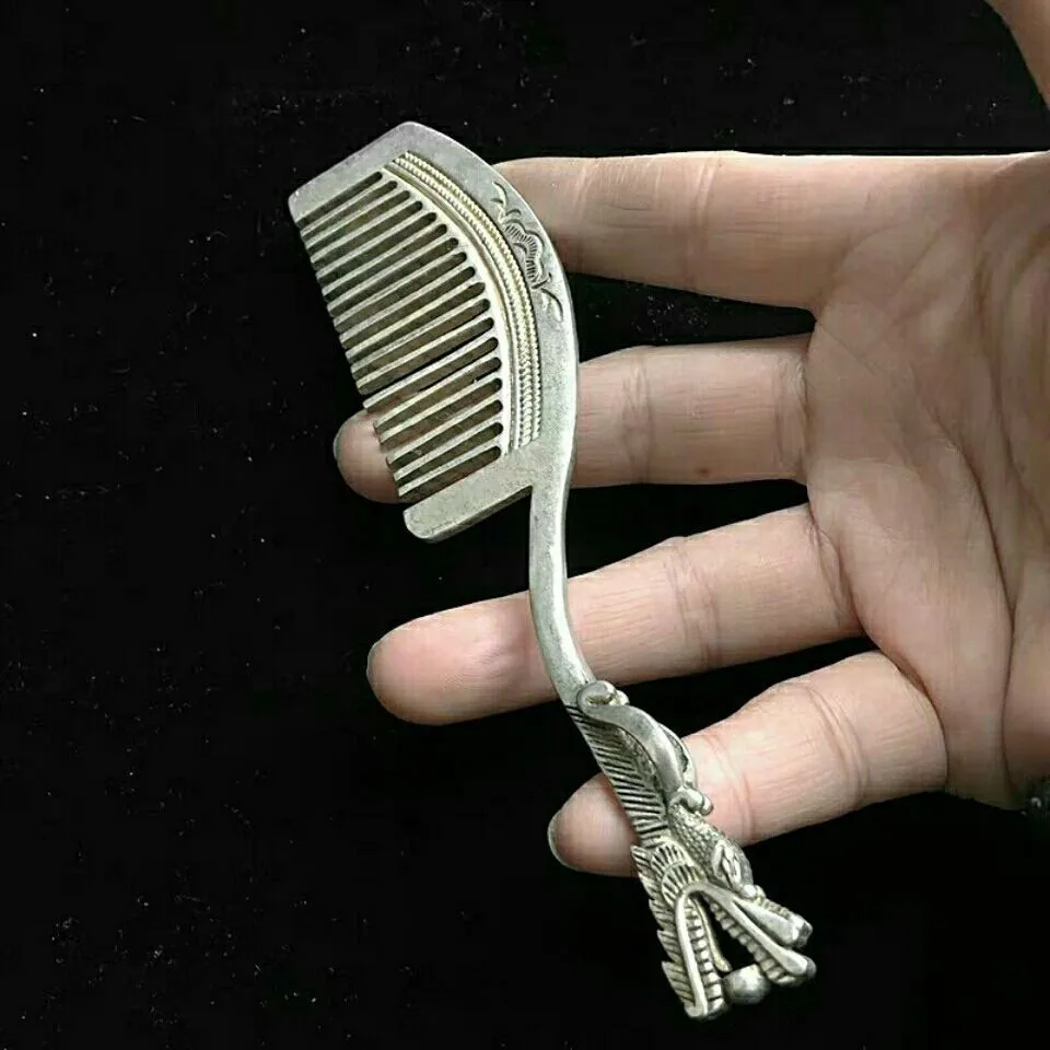 Antique Style Brass Dragon Comb Vintage Grooming Tool Collectible Ornament
Antique Style Brass Dragon Comb Vintage Grooming Tool Collectible Ornament