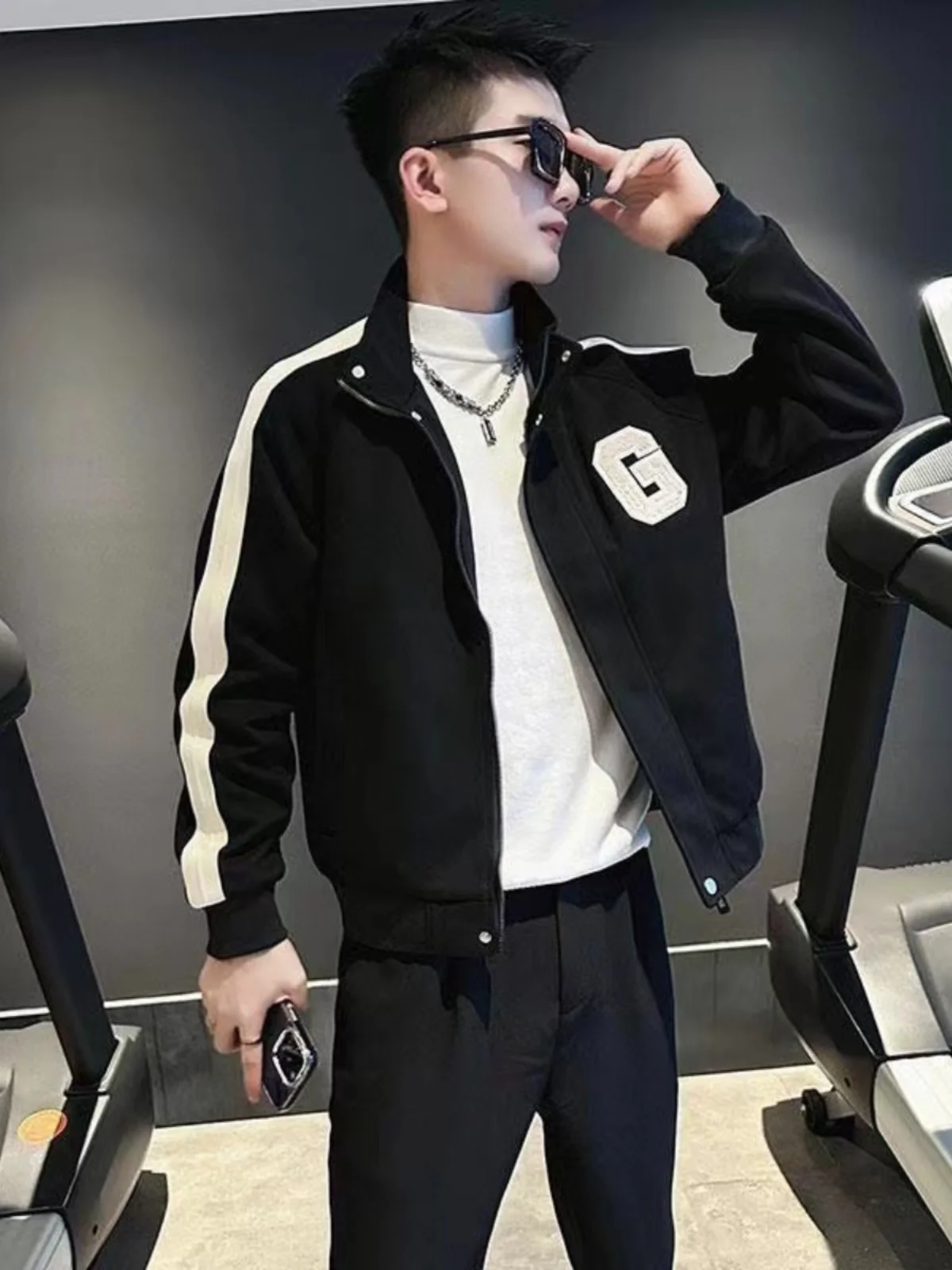 Spring Autumn Letter Embroidery Baseball Jaet Men's Loose Casual ort Sle Stand Collar Coat Cool Haome Brand
Spring Autumn Letter Embroidery Baseball Jaet Men's Loose Casual ort Sle Stand Collar Coat Cool Haome Brand