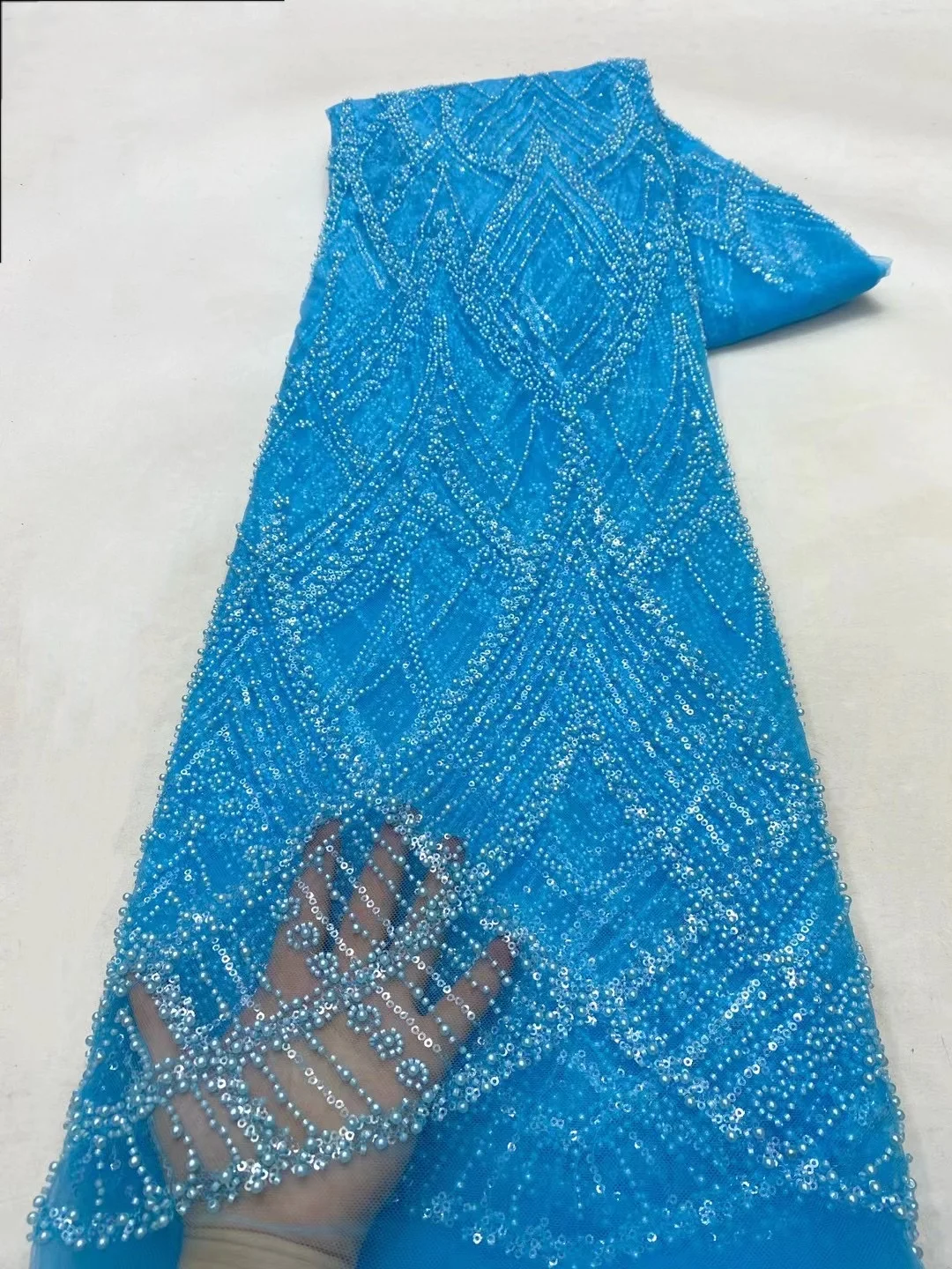 High Quality Nigerian Sequins Beads Lace Fabric 5Yards Hand Beaded Embroidered French Tulle Net Lace Bridal Wedding Party Sewing
High Quality Nigerian Sequins Beads Lace Fabric 5Yards Hand Beaded Embroidered French Tulle Net Lace Bridal Wedding Party Sewing