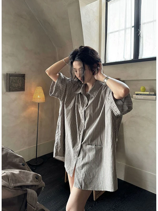 plus Size Loose Fit Short Sleeve Women's Shirt Casual Style Button up Striped Summer Fashion Breathable Comfortable Korean Style
plus Size Loose Fit Short Sleeve Women's Shirt Casual Style Button up Striped Summer Fashion Breathable Comfortable Korean Style