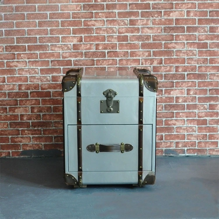 Aluminum leather rivets, corner industrial style, personalized edge few bars, coffee , clothing stores, , storage cabinets
Aluminum leather rivets, corner industrial style, personalized edge few bars, coffee , clothing stores, , storage cabinets