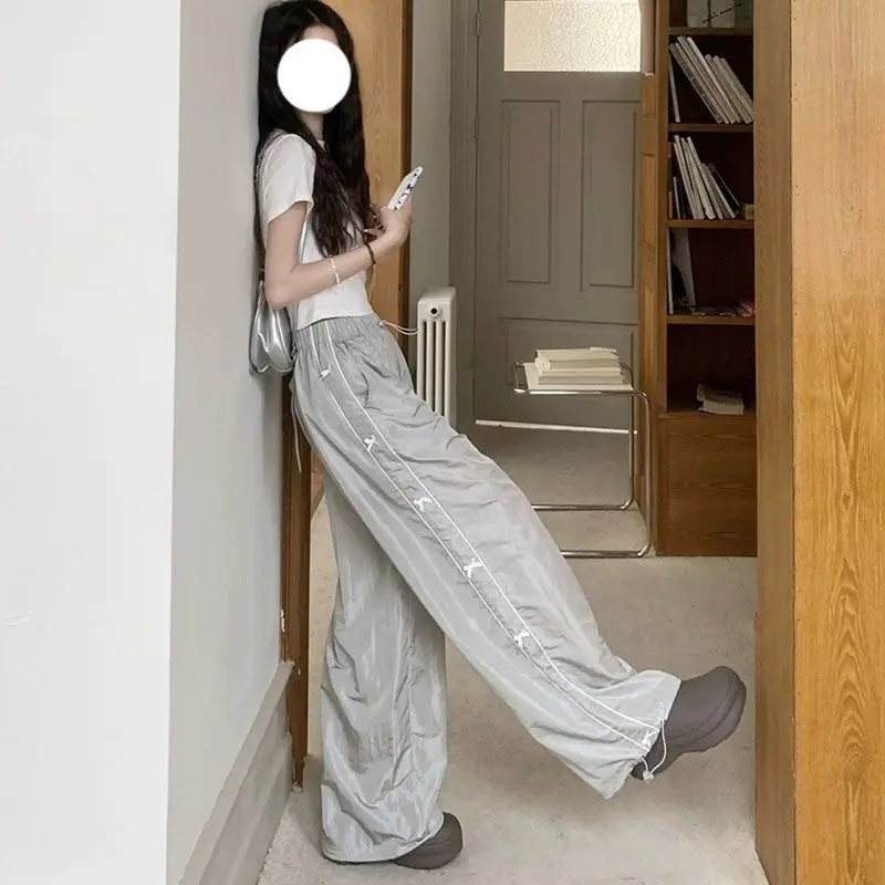 2024 New Fashion Women Pants Korean Chic Ins Style Draw String Waist Loose Straight Baggy Pants Dongdaemun Casual Cargo Pants
2024 New Fashion Women Pants Korean Chic Ins Style Draw String Waist Loose Straight Baggy Pants Dongdaemun Casual Cargo Pants