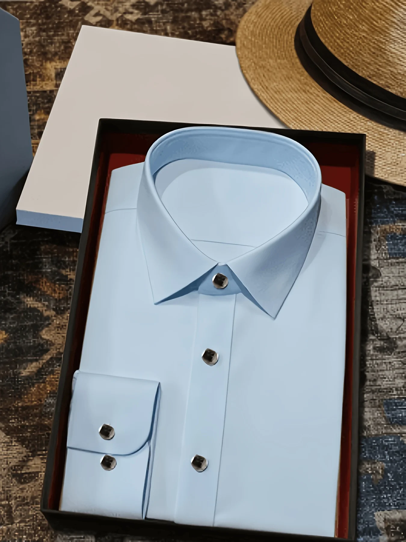 Men's classic casual button-down shirt - Made of lightweight polyester fabric, easy to care for, long sleeves, with a colla
Men's classic casual button-down shirt - Made of lightweight polyester fabric, easy to care for, long sleeves, with a colla