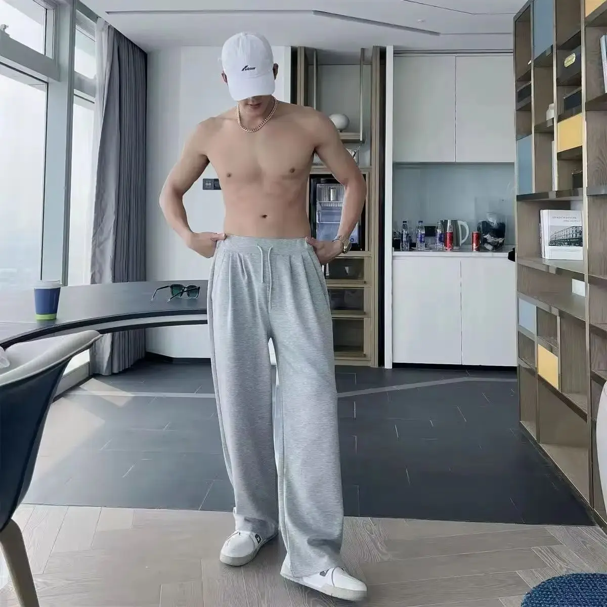 2025 New Korean style Sweatpants Sport Pants Men Running Pants Spring Summer Loose Casual Sweat Pants Straight Jogging Pants Men
2025 New Korean style Sweatpants Sport Pants Men Running Pants Spring Summer Loose Casual Sweat Pants Straight Jogging Pants Men